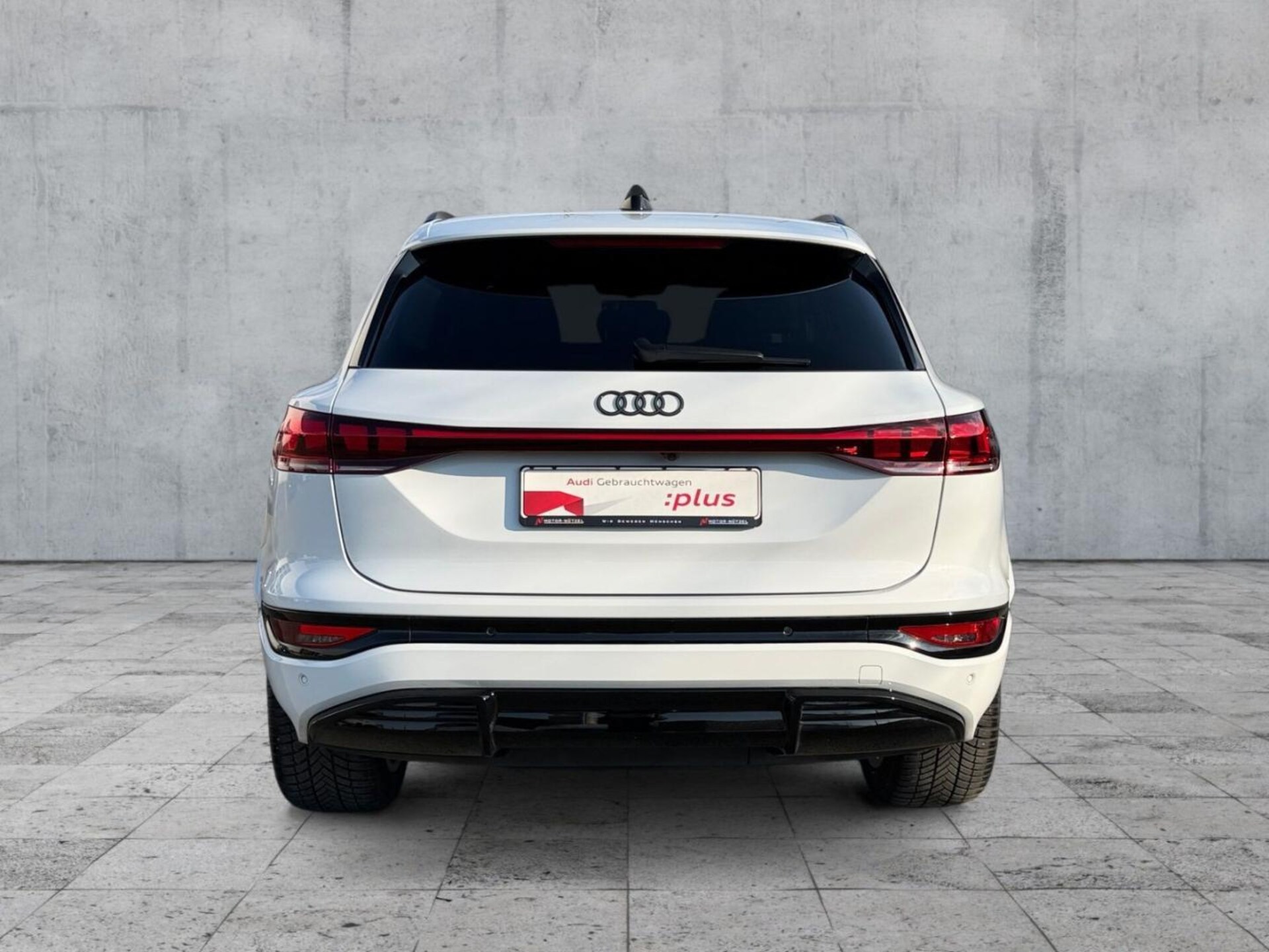 Audi SQ6 SUV e-tron