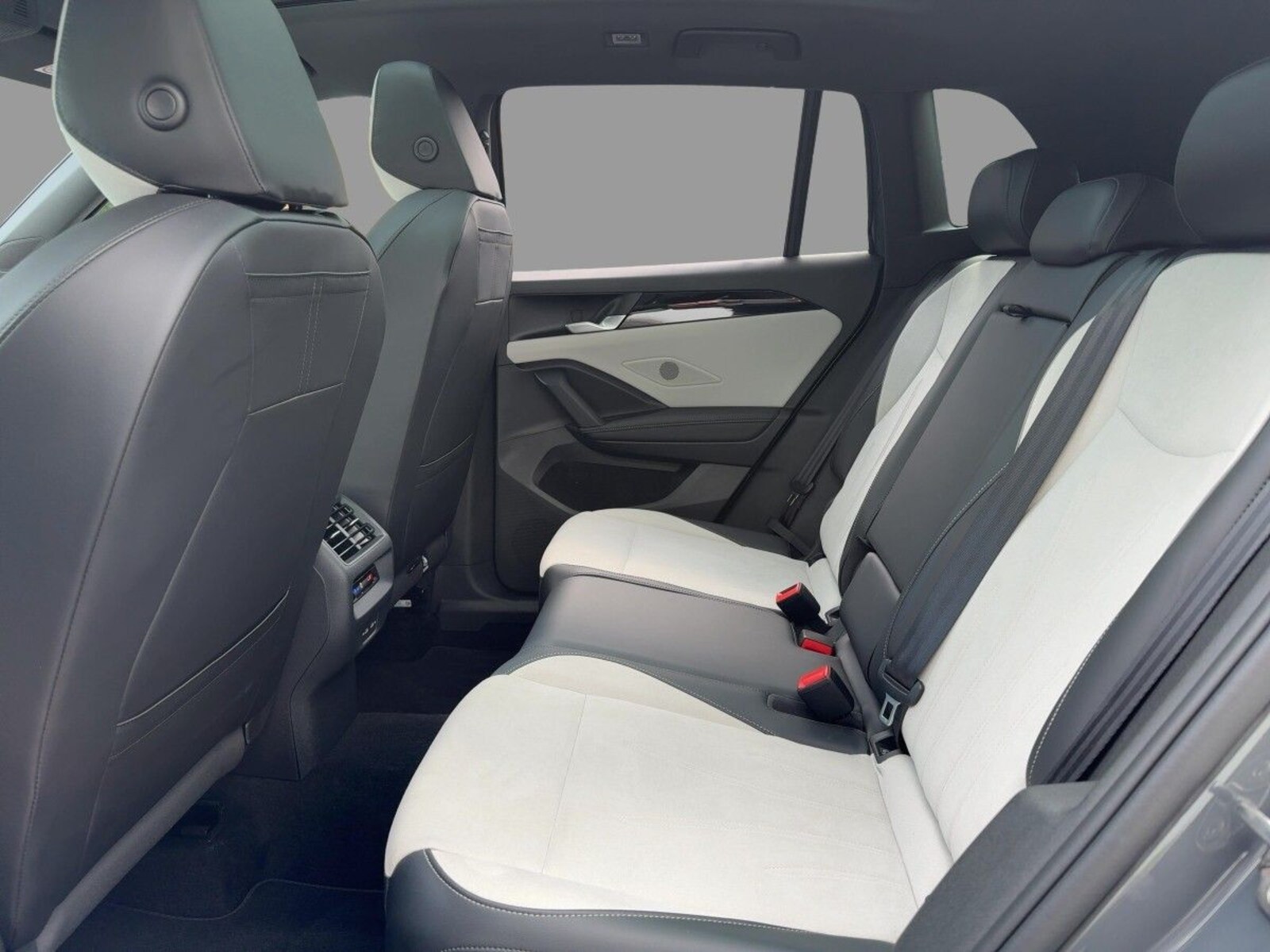 Volkswagen Tiguan – Bild 10