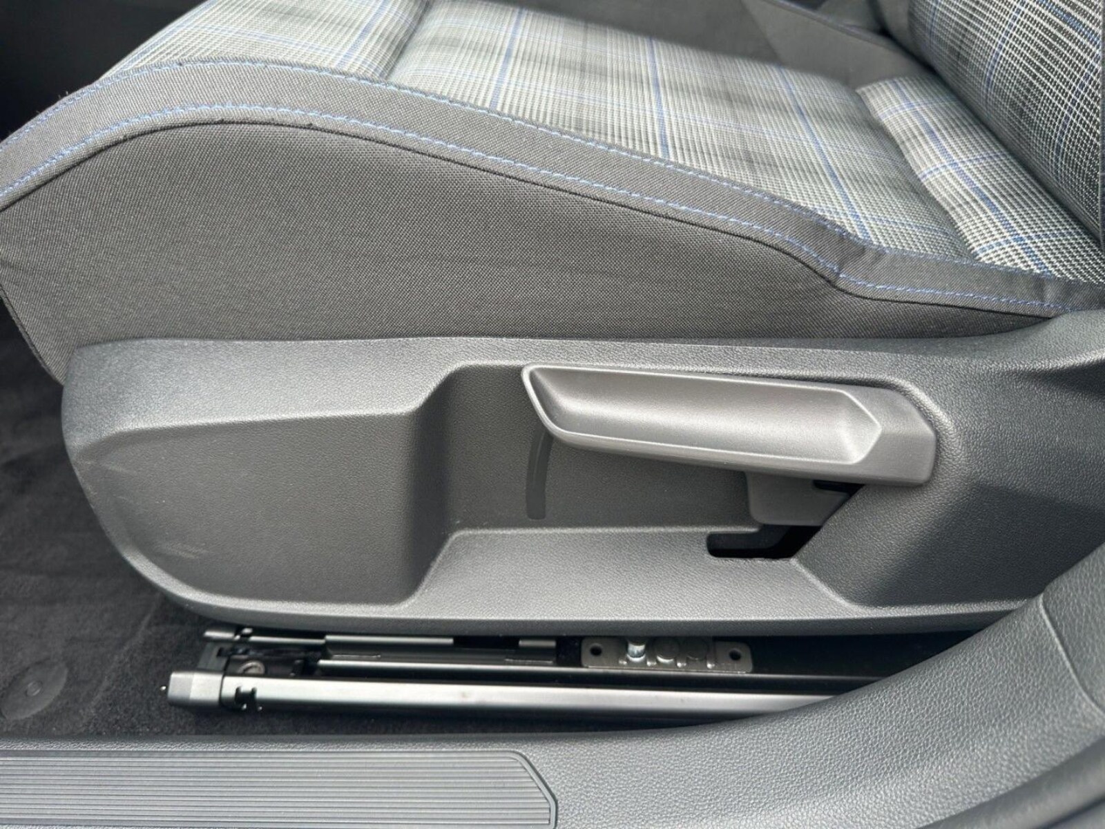 Volkswagen Golf – Bild 21