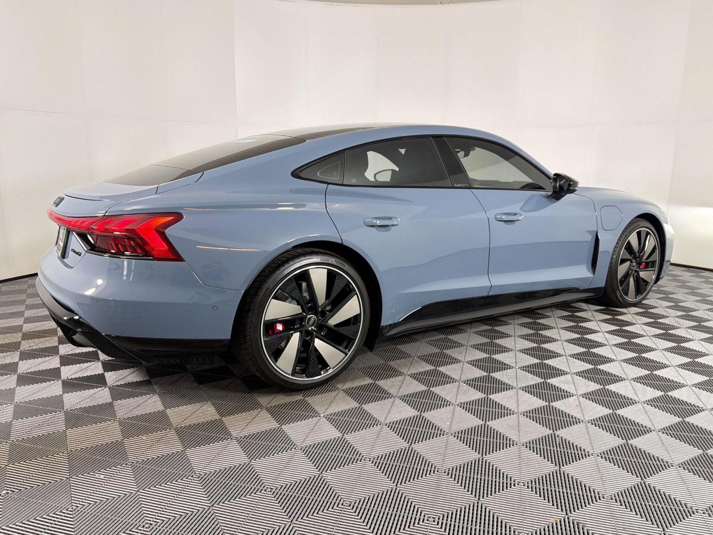 2026 Audi S e-tron GT Prestige - Photo 6