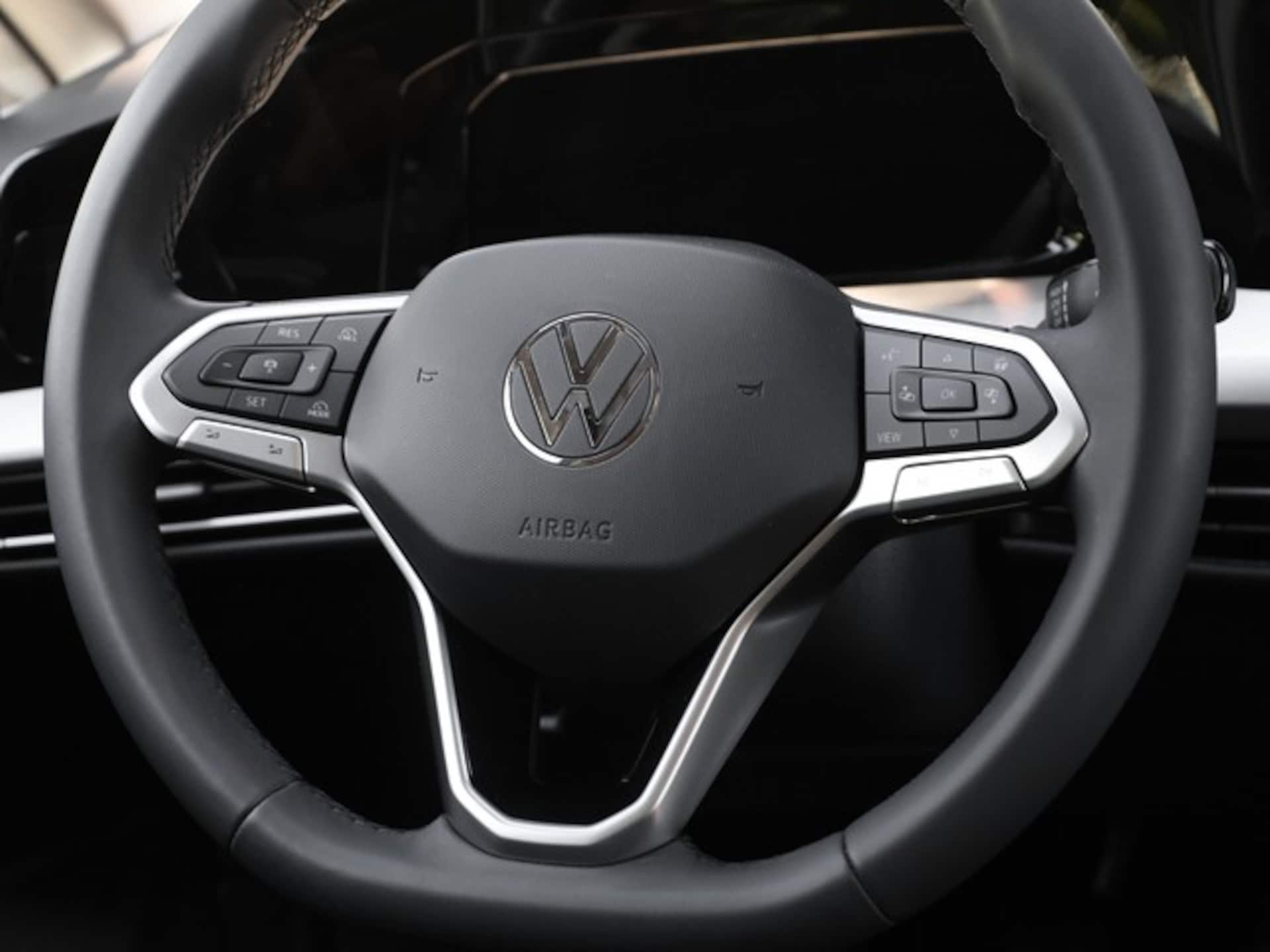 Volkswagen Golf Life