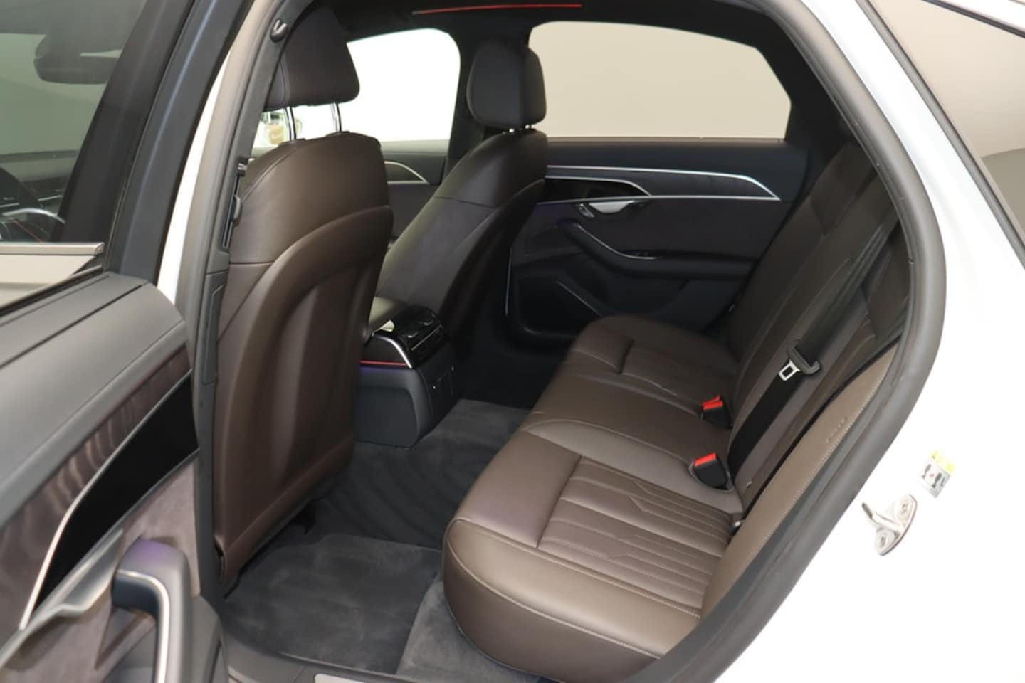Bild über Audi A8 50 TDI quattro tiptronic - für weitere Informationen kontaktieren Sie den Audi Partner