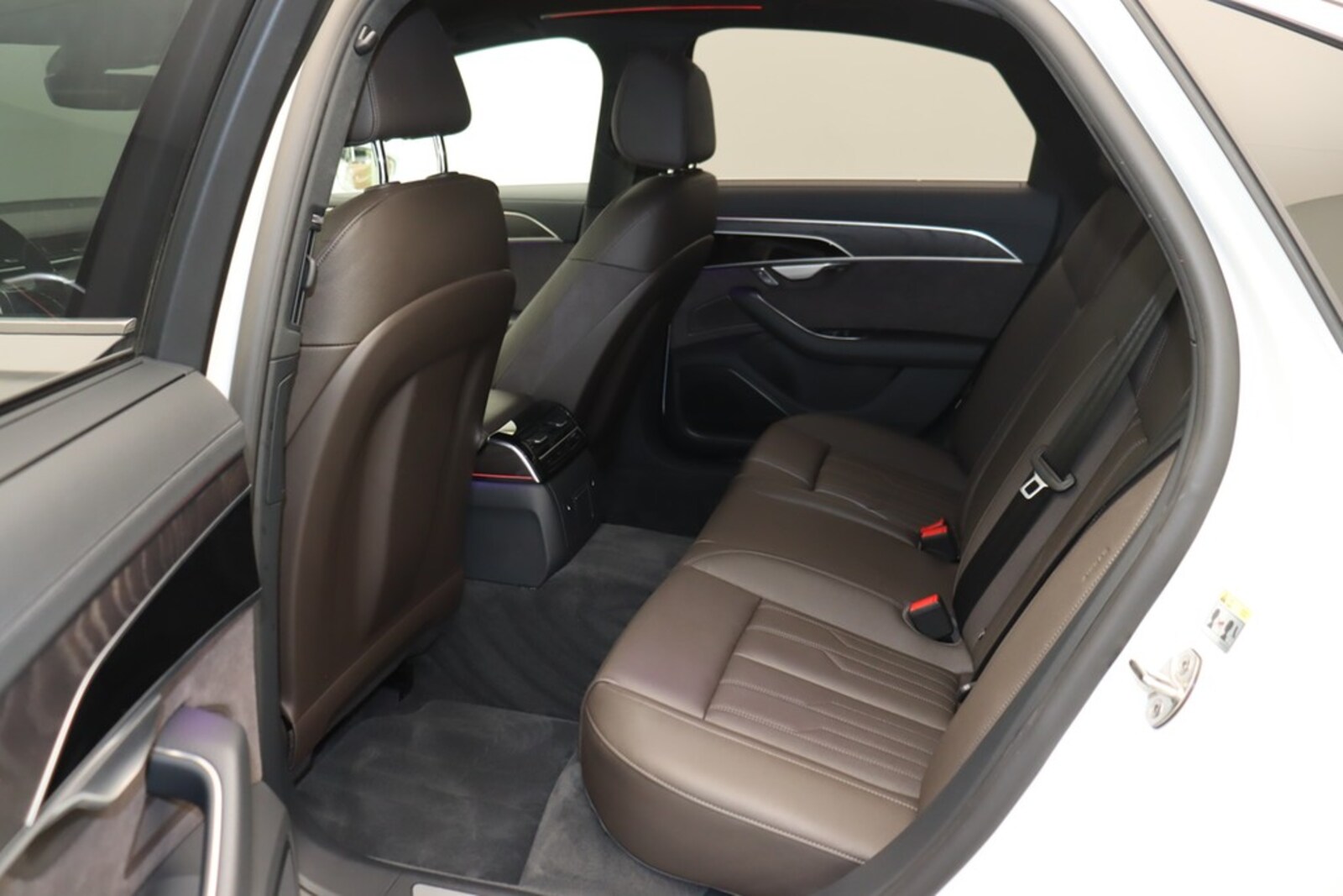 Audi A8 – Bild 11