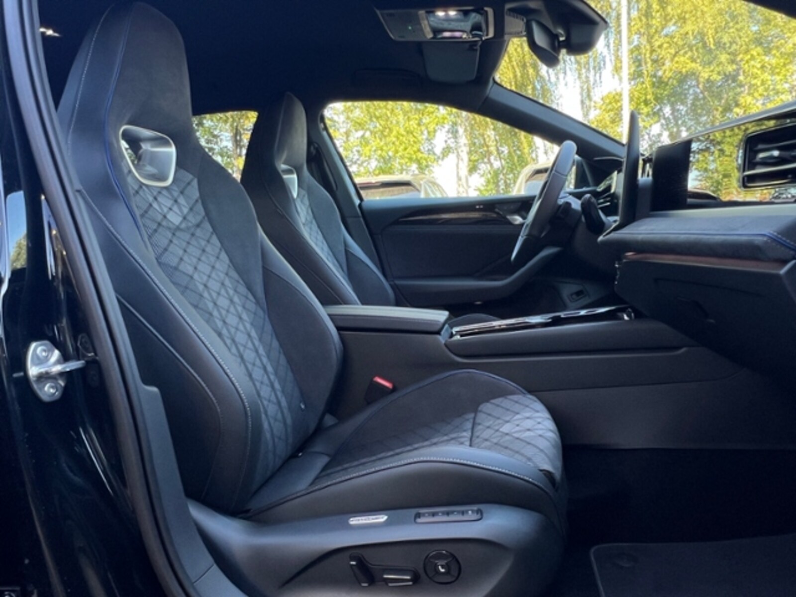 Volkswagen Passat – Bild 11
