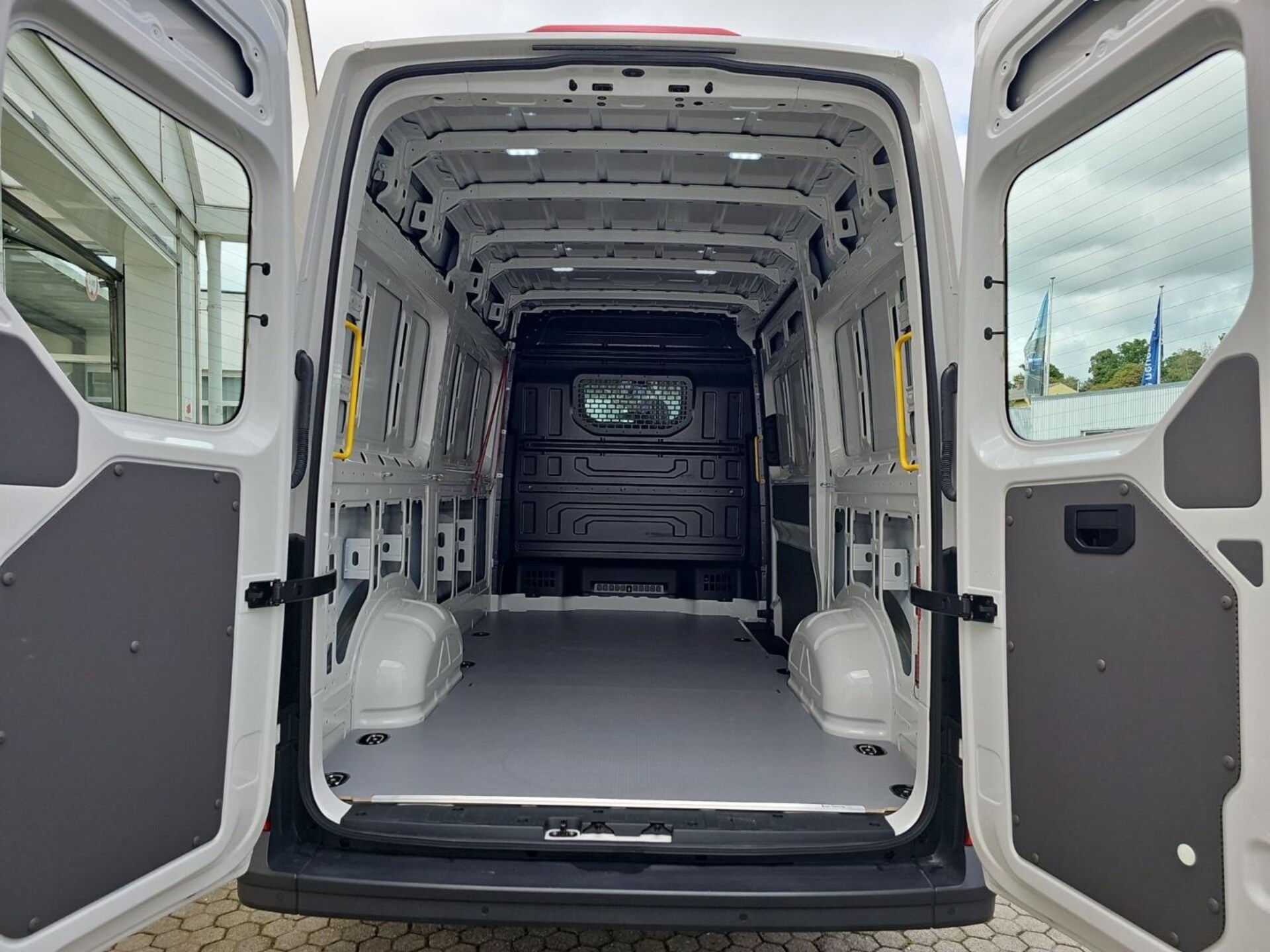 Volkswagen Crafter Kasten mittlerer Radstand