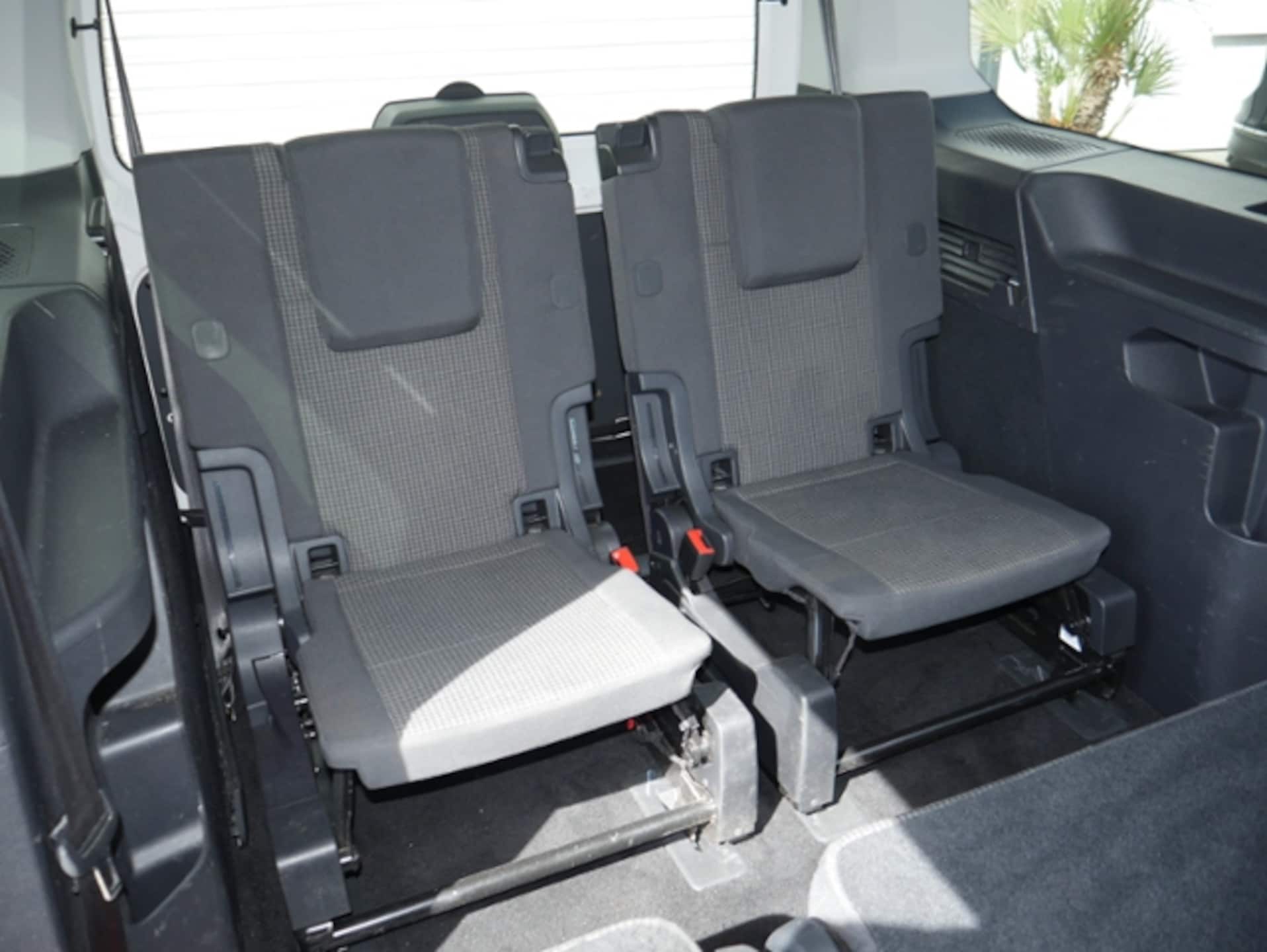 Volkswagen Caddy Maxi Kombi Basis-Modell