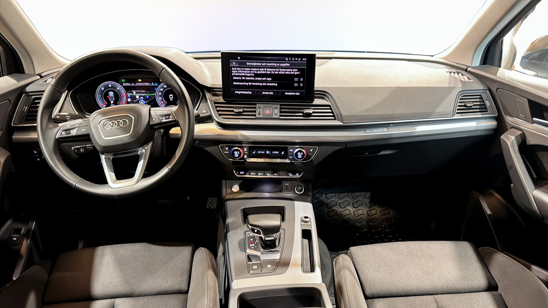 Bild som visar&nbsp;Audi Q5&nbsp;Q5 40 TDI quattro Proline advanced 204 hk S tronic - för mer information kontakta din Audi Partner