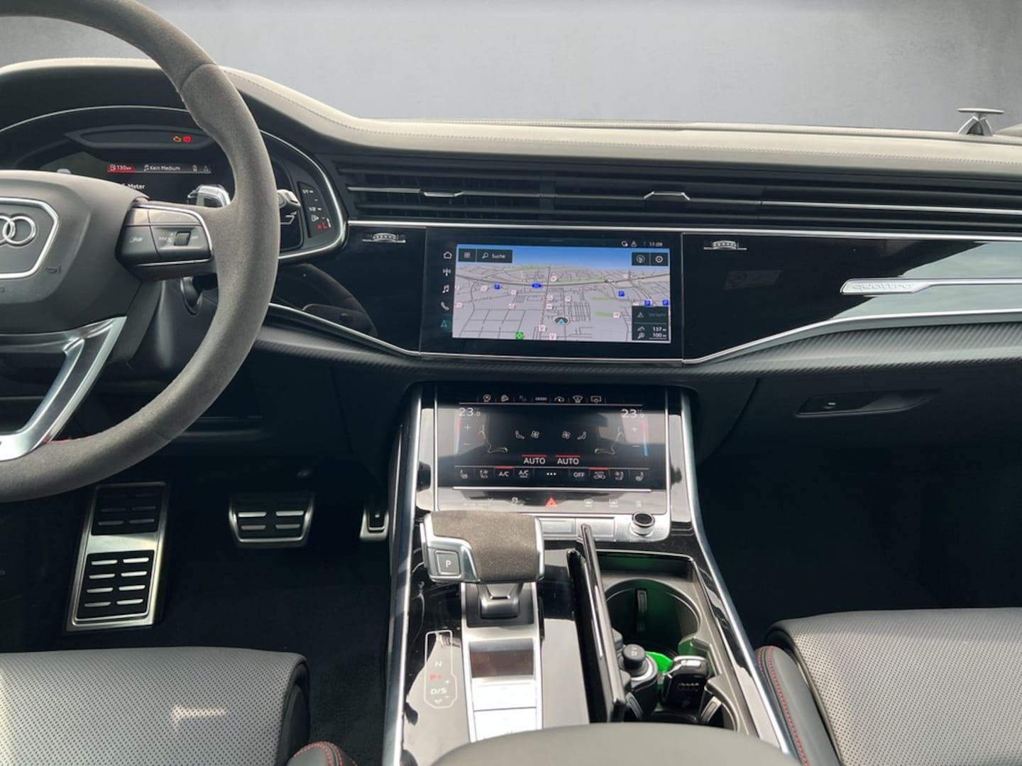 Bild über Audi RS Q8 TFSI quattro tiptronic - für weitere Informationen kontaktieren Sie den Audi Partner