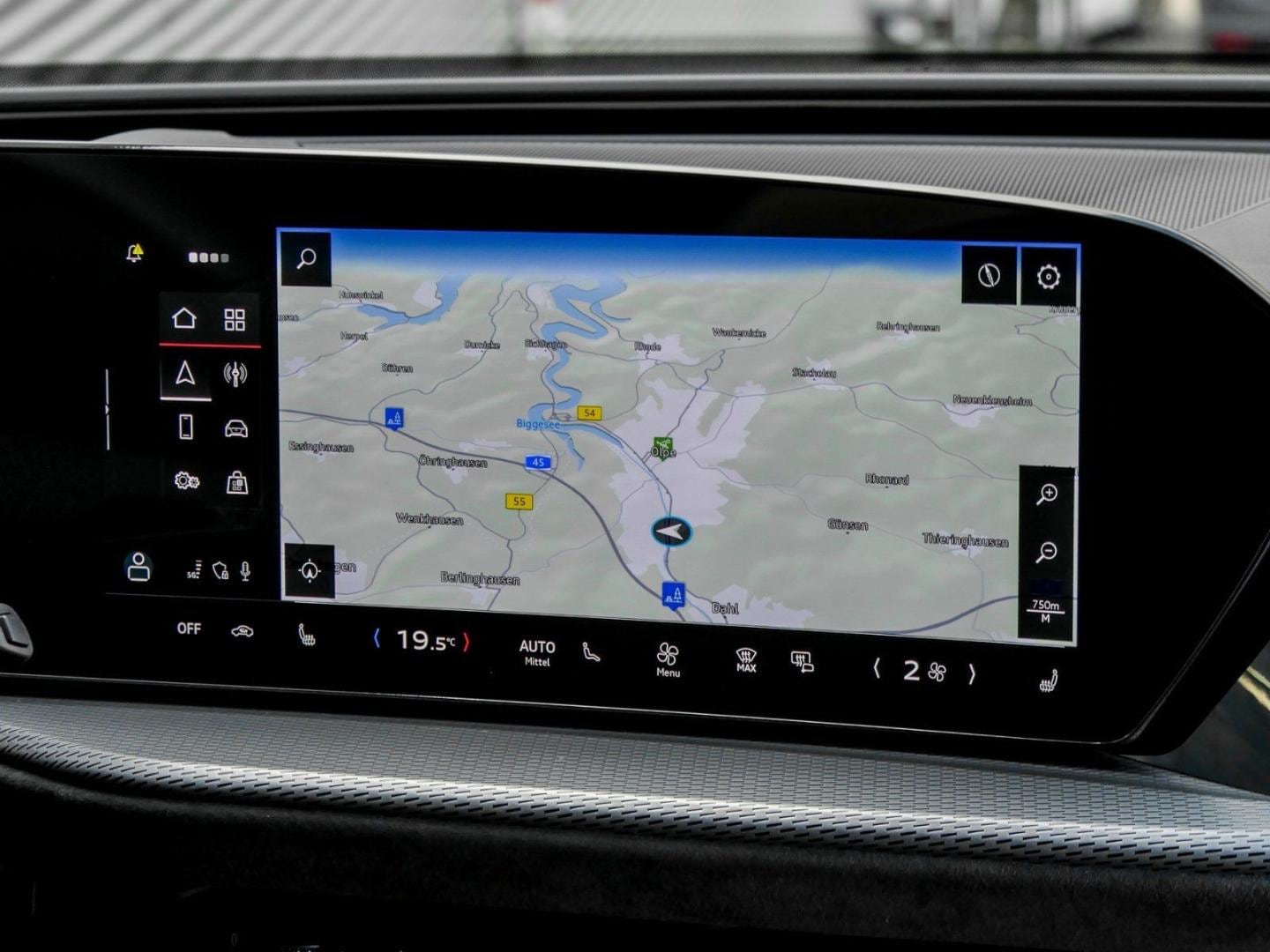 Bild über Audi Q5 SUV TDI quattro 150 kW S tronic - für weitere Informationen kontaktieren Sie den Audi Partner