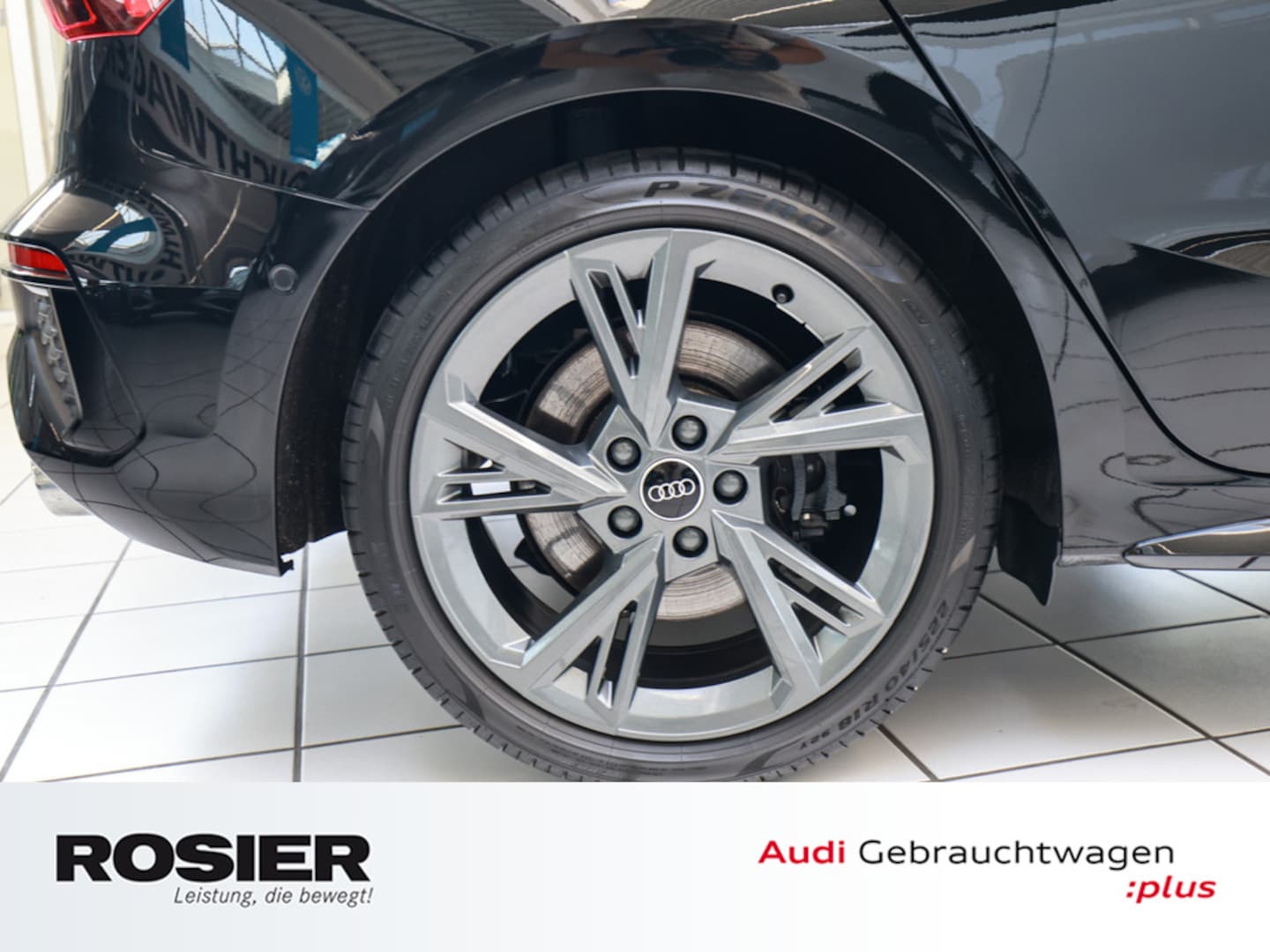 Bild über Audi S3 Sportback TFSI quattro S tronic - für weitere Informationen kontaktieren Sie den Audi Partner