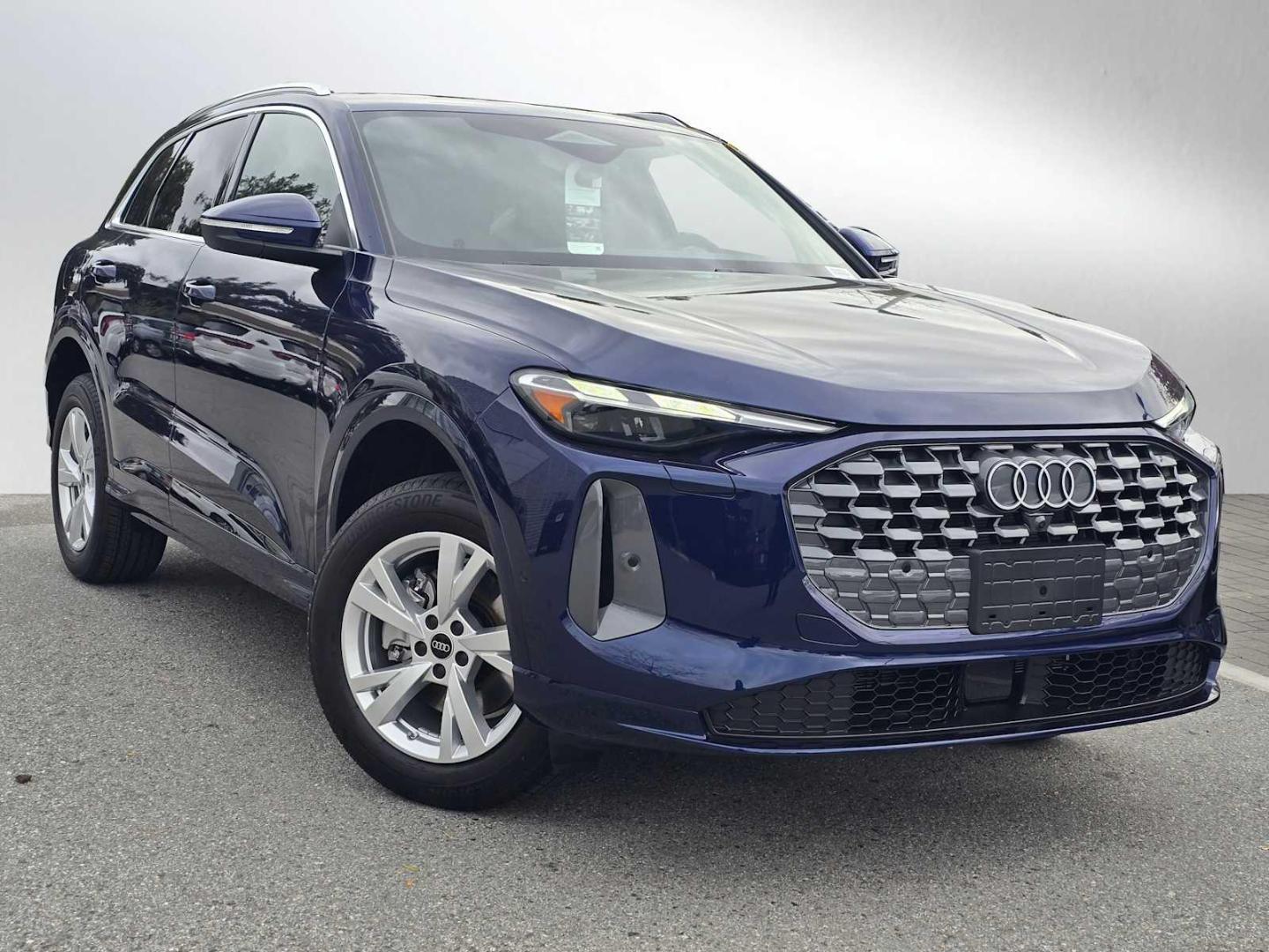 2025 Audi Q5 40 Premium's photo