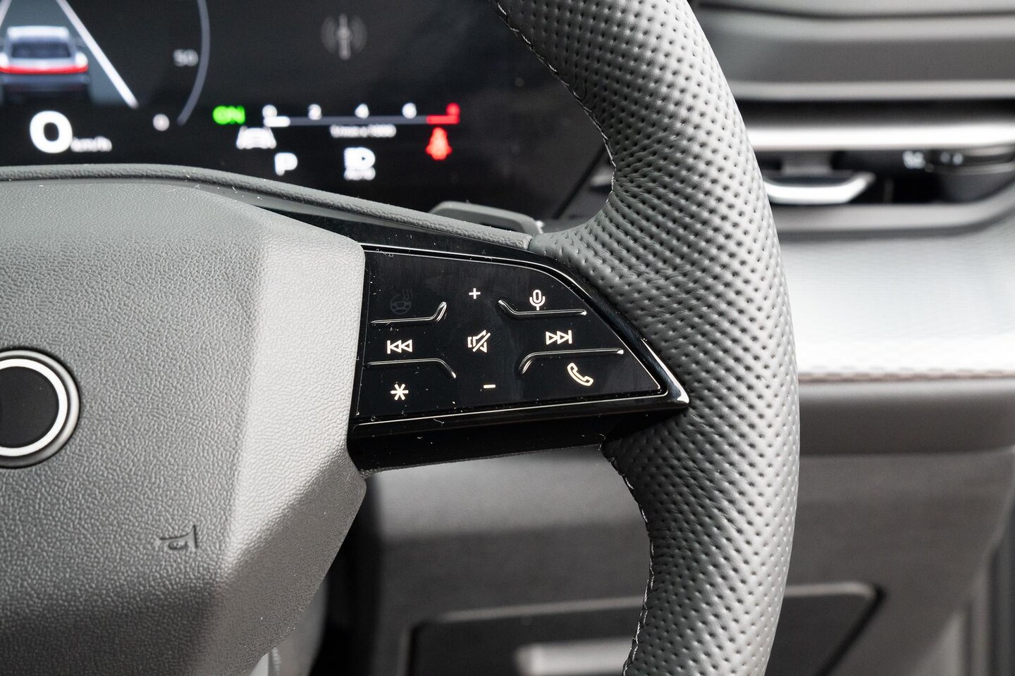 Image about Audi Q5 SUV TFSI quattro 200 kW sport