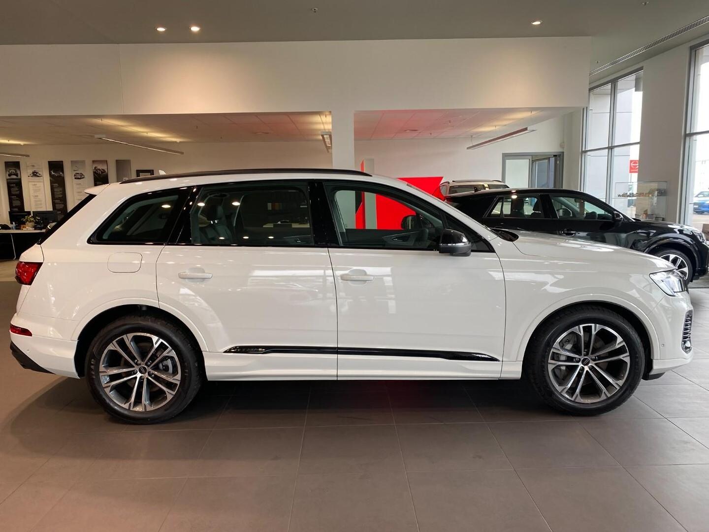 Image about Audi Q7 45 TDI quattro tiptronic