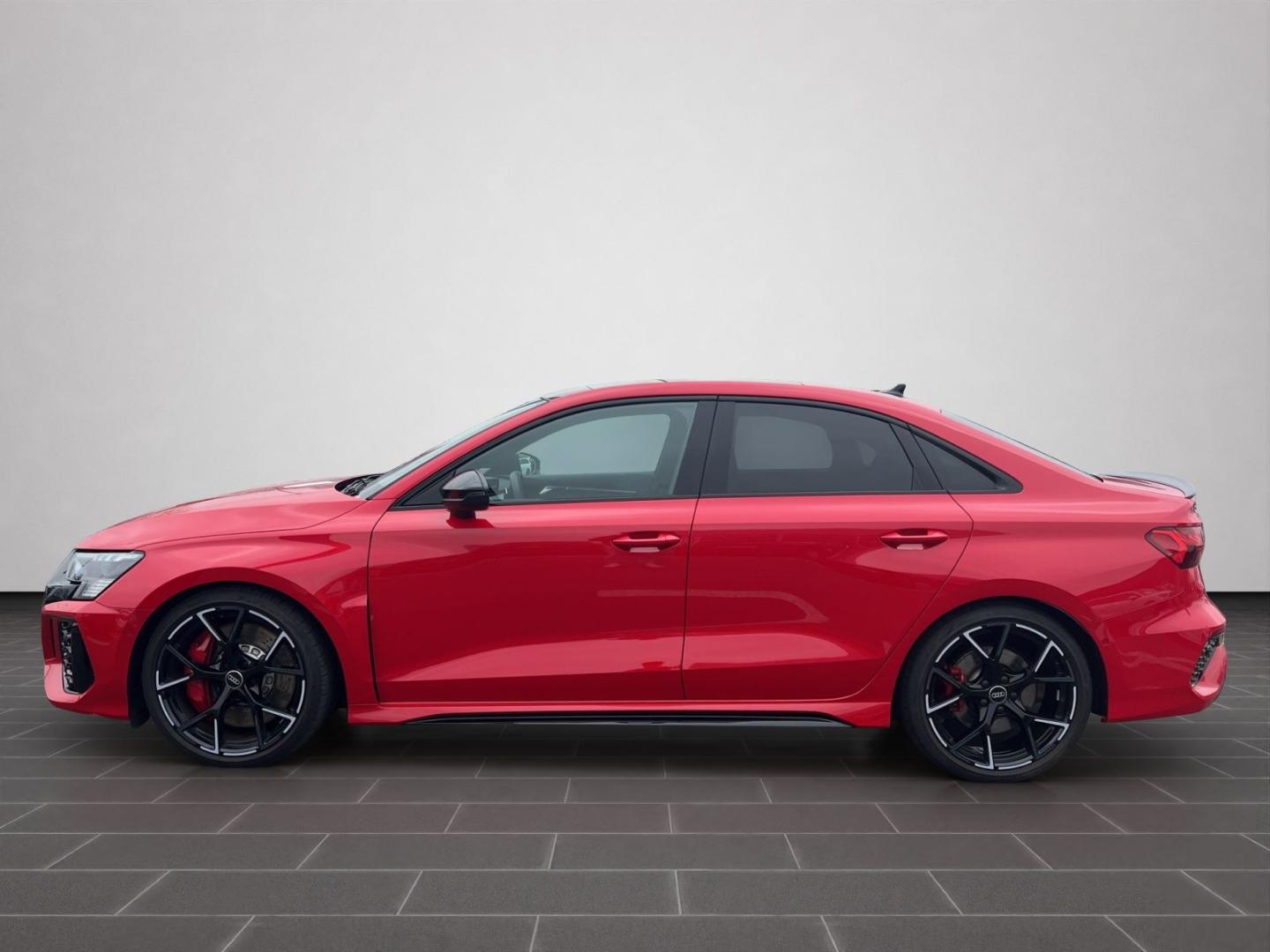 Image about Audi RS 3 Limousine TFSI quattro S tronic