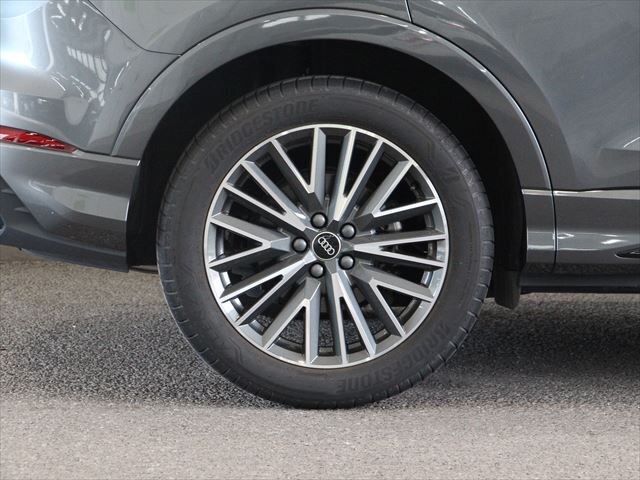 Audi Q3 35 TFSI S line 110(150) kW(PS) S tronic for more details contact your dealer