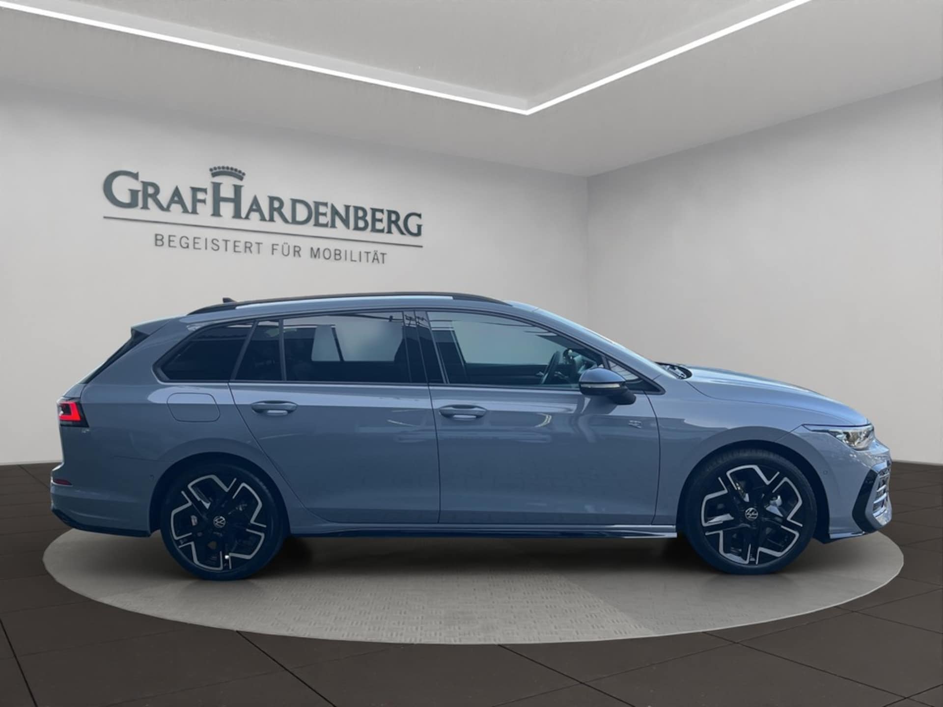 Volkswagen Golf Variant R-Line