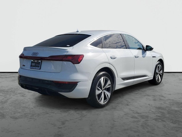 2024 Audi Q8 Sportback e-tron