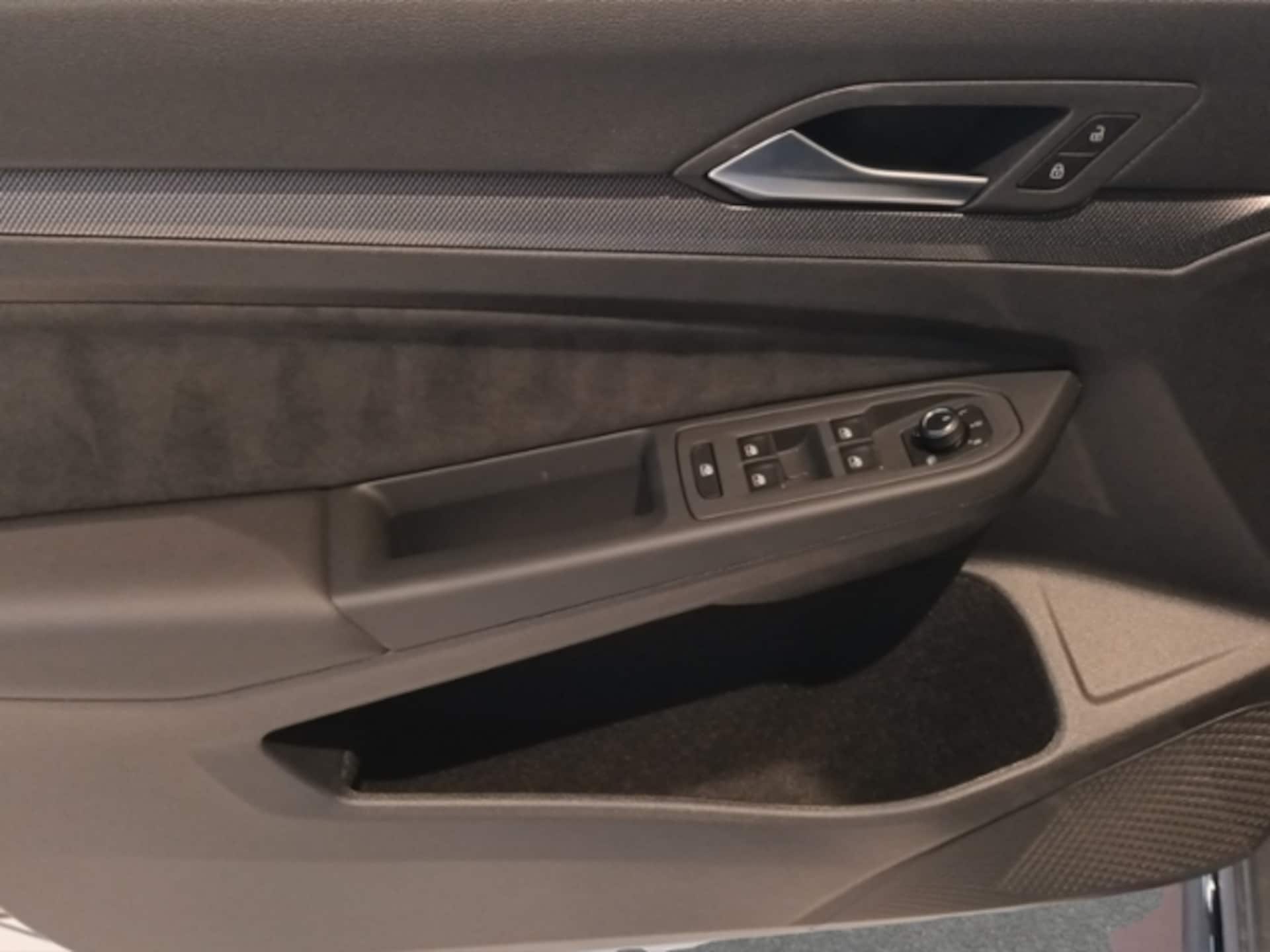 Volkswagen Golf Variant R-Line