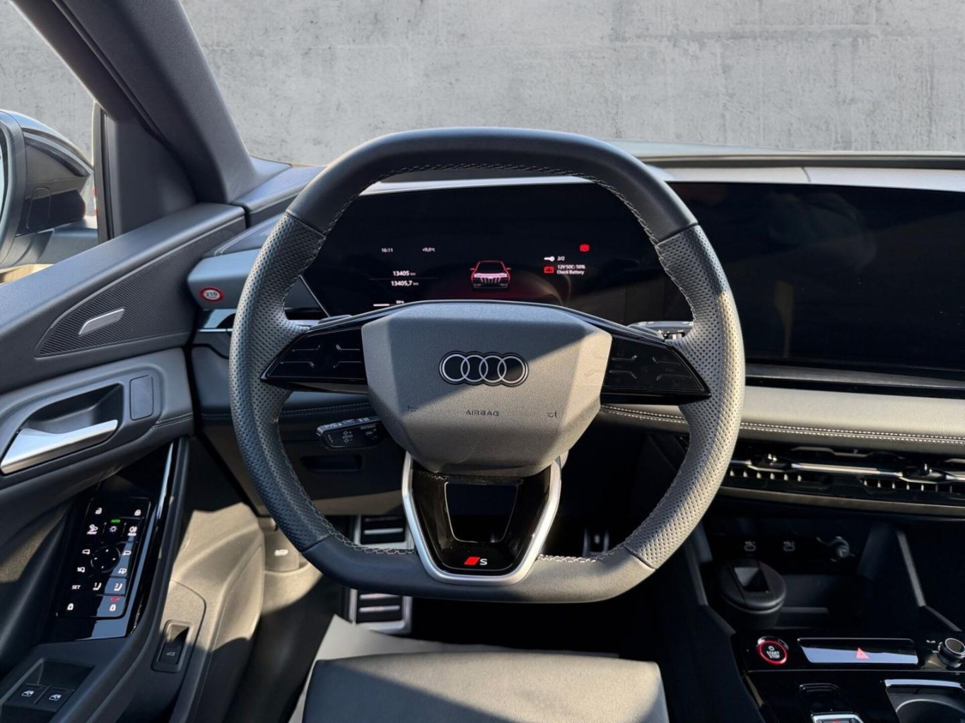 Audi SQ6 SUV e-tron