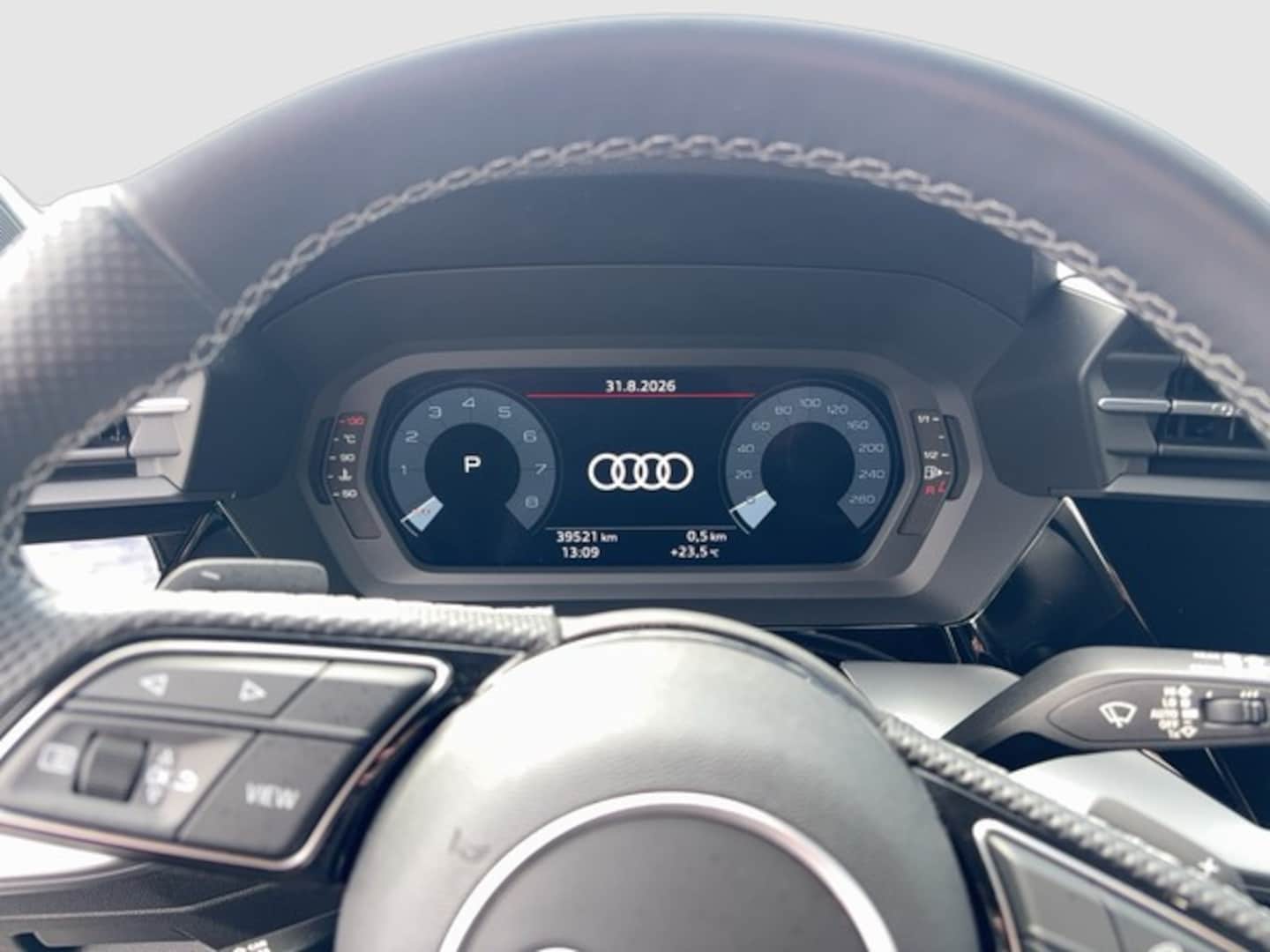 Bild über Audi A3 Sportback S line 30 TFSI S tronic - für weitere Informationen kontaktieren Sie den Audi Partner