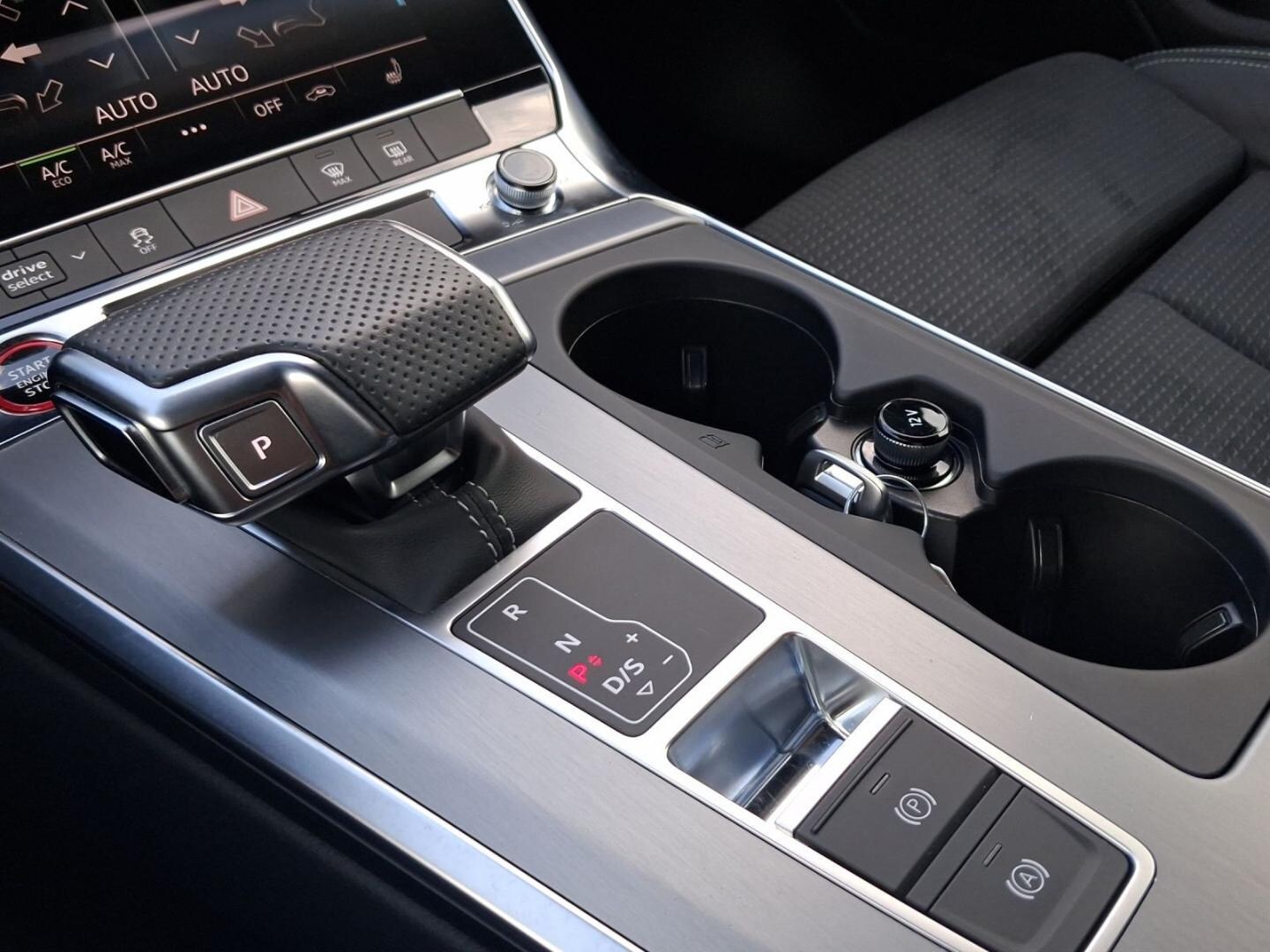 Bild über Audi S6 Avant TDI quattro tiptronic - für weitere Informationen kontaktieren Sie den Audi Partner