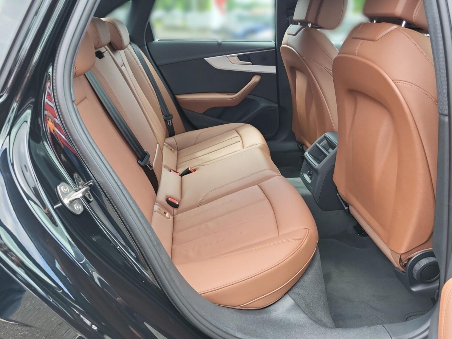 Audi A4 Limousine Advanced
