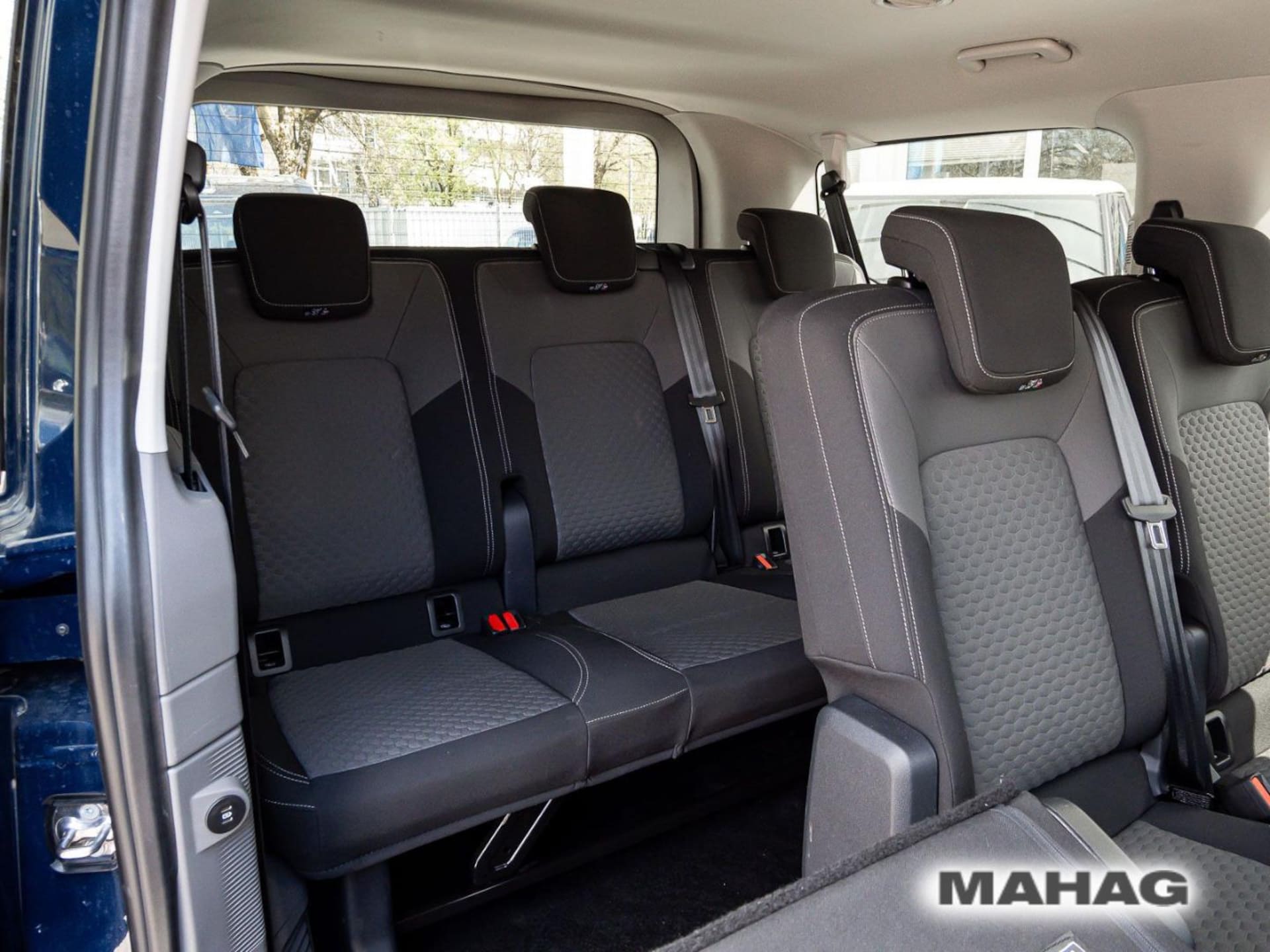 Volkswagen Caravelle Life
