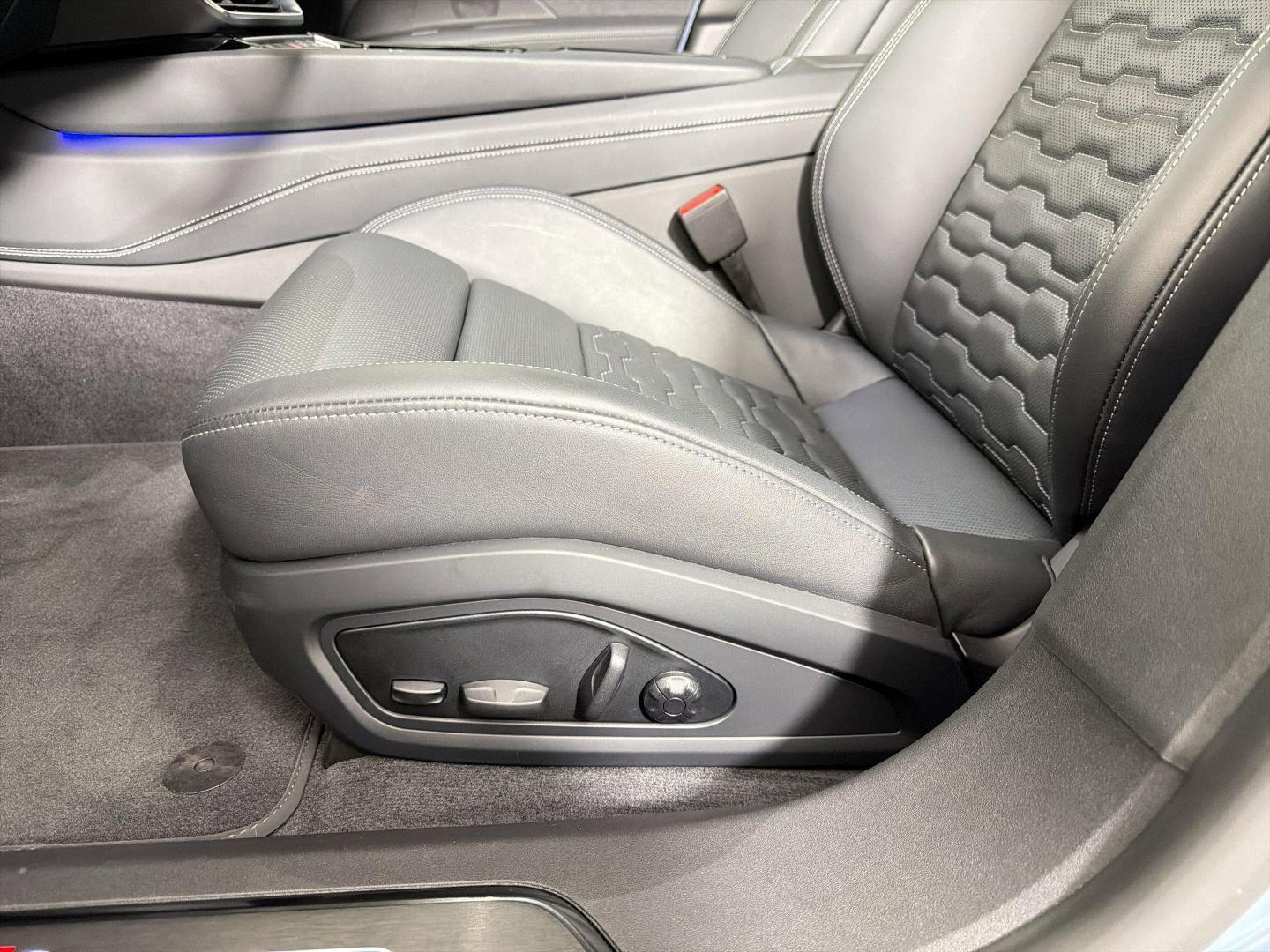 2026 Audi S e-tron GT Prestige - Photo 11