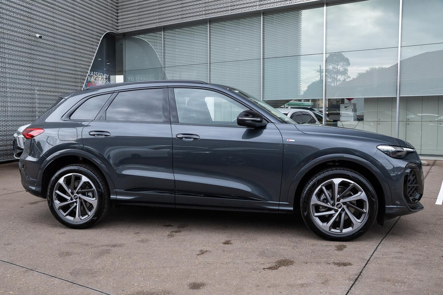 Image about Audi Q5 SUV TFSI quattro 200 kW sport