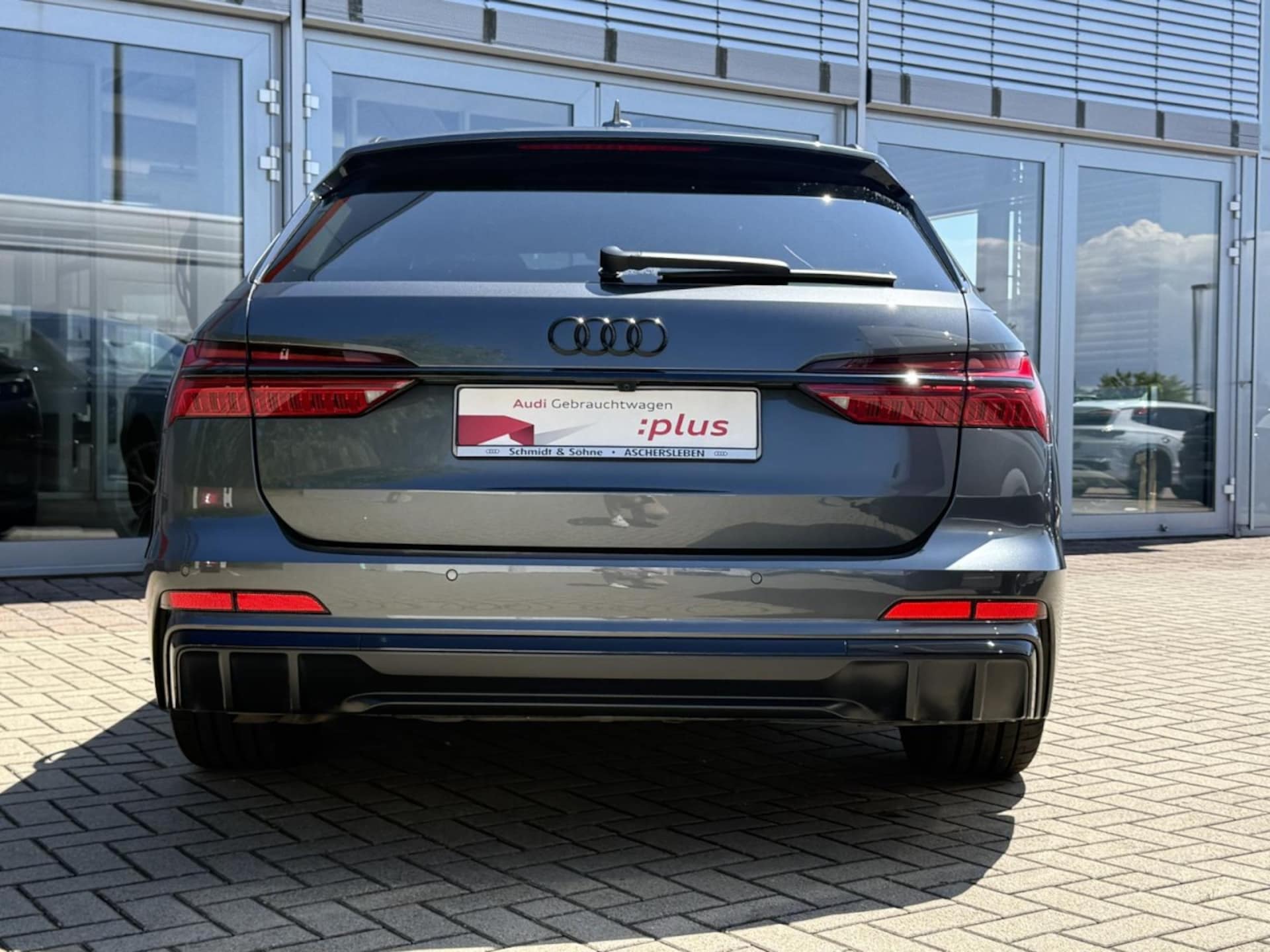 Audi S6 Avant