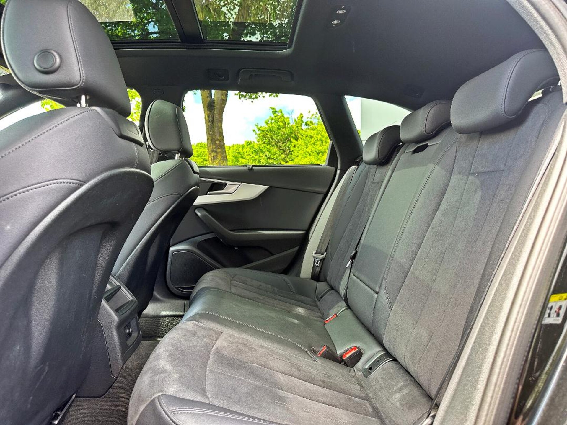 Audi A4 Avant S line