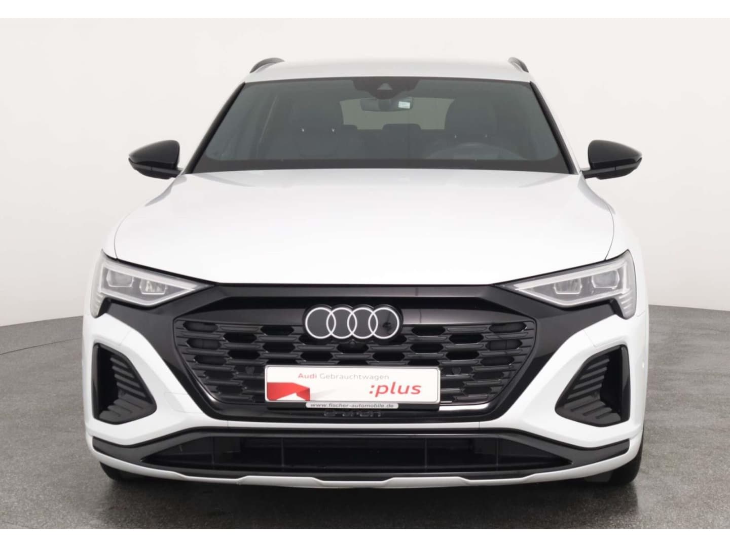 Bild über Audi Q8 Sportback e-tron S line 50 e-tron quattro - für weitere Informationen kontaktieren Sie den Audi Partner