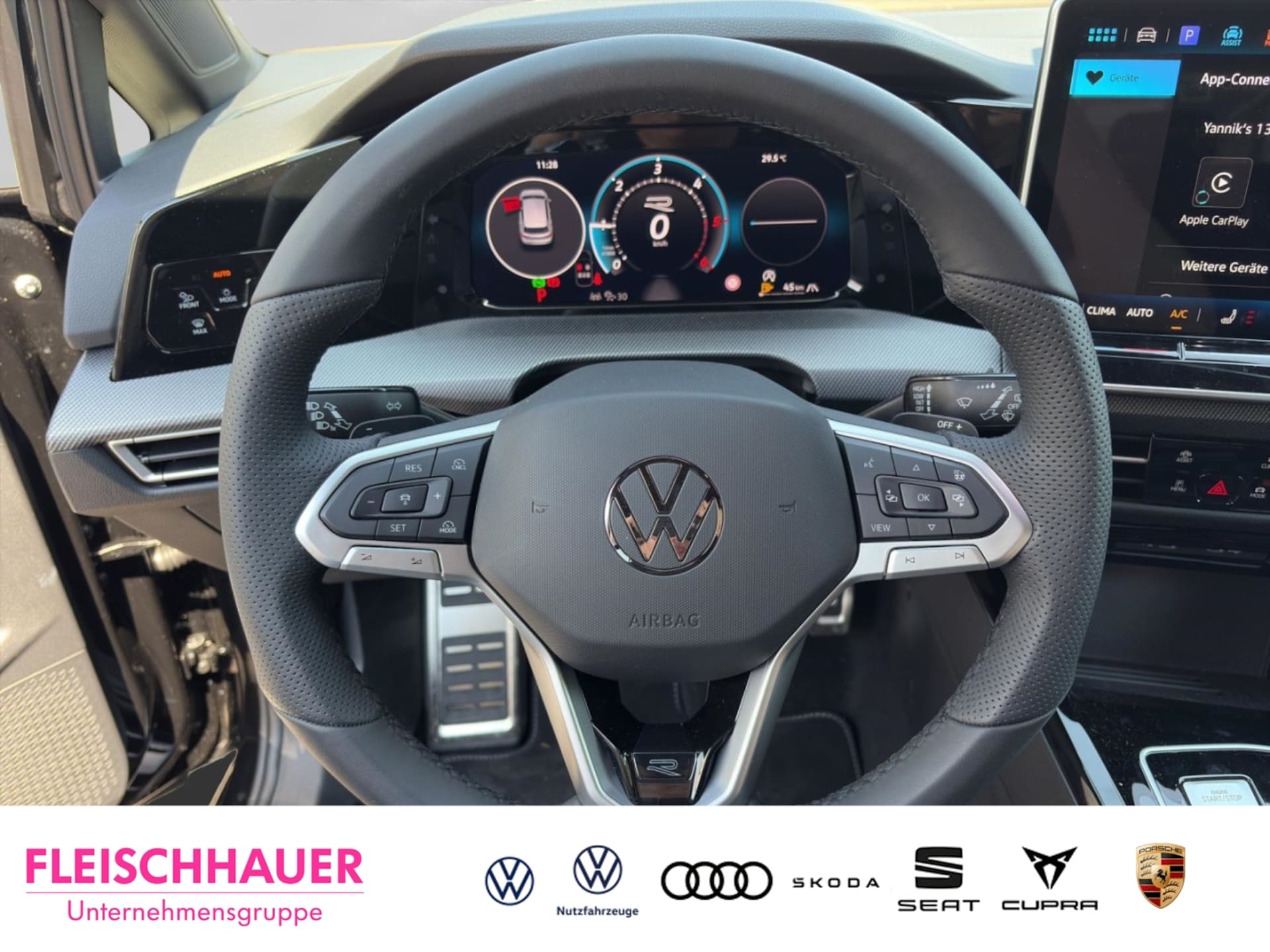 Volkswagen Golf R-Line