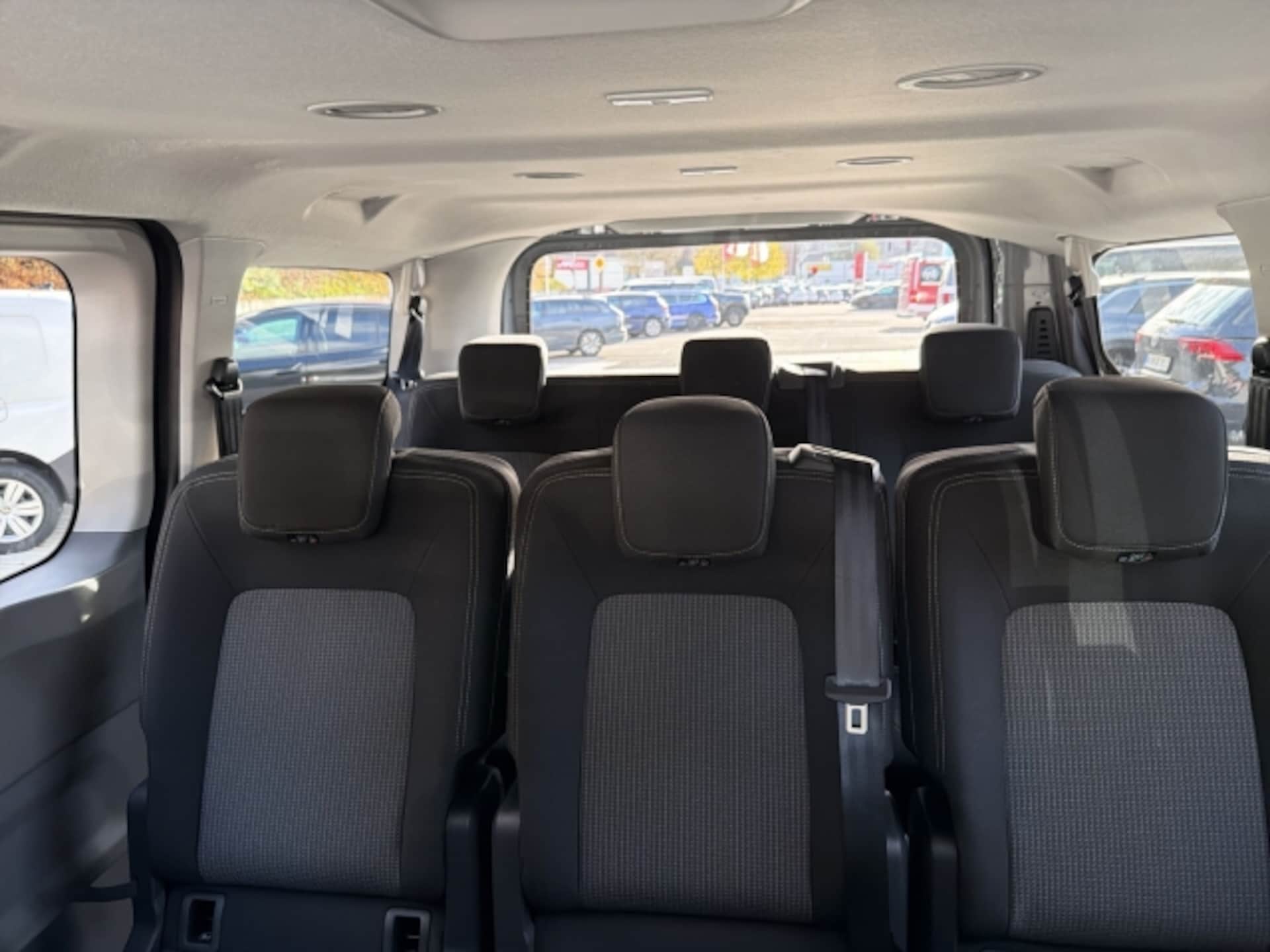Volkswagen Transporter Kombi kurzer Radstand