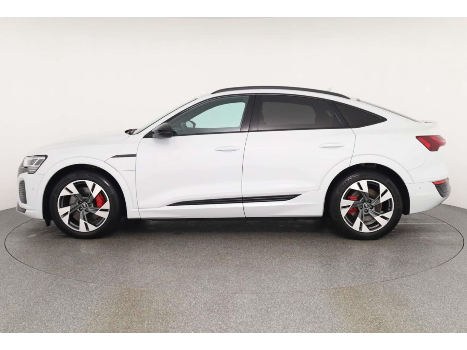 Audi Q8 Sportback e-tron S line