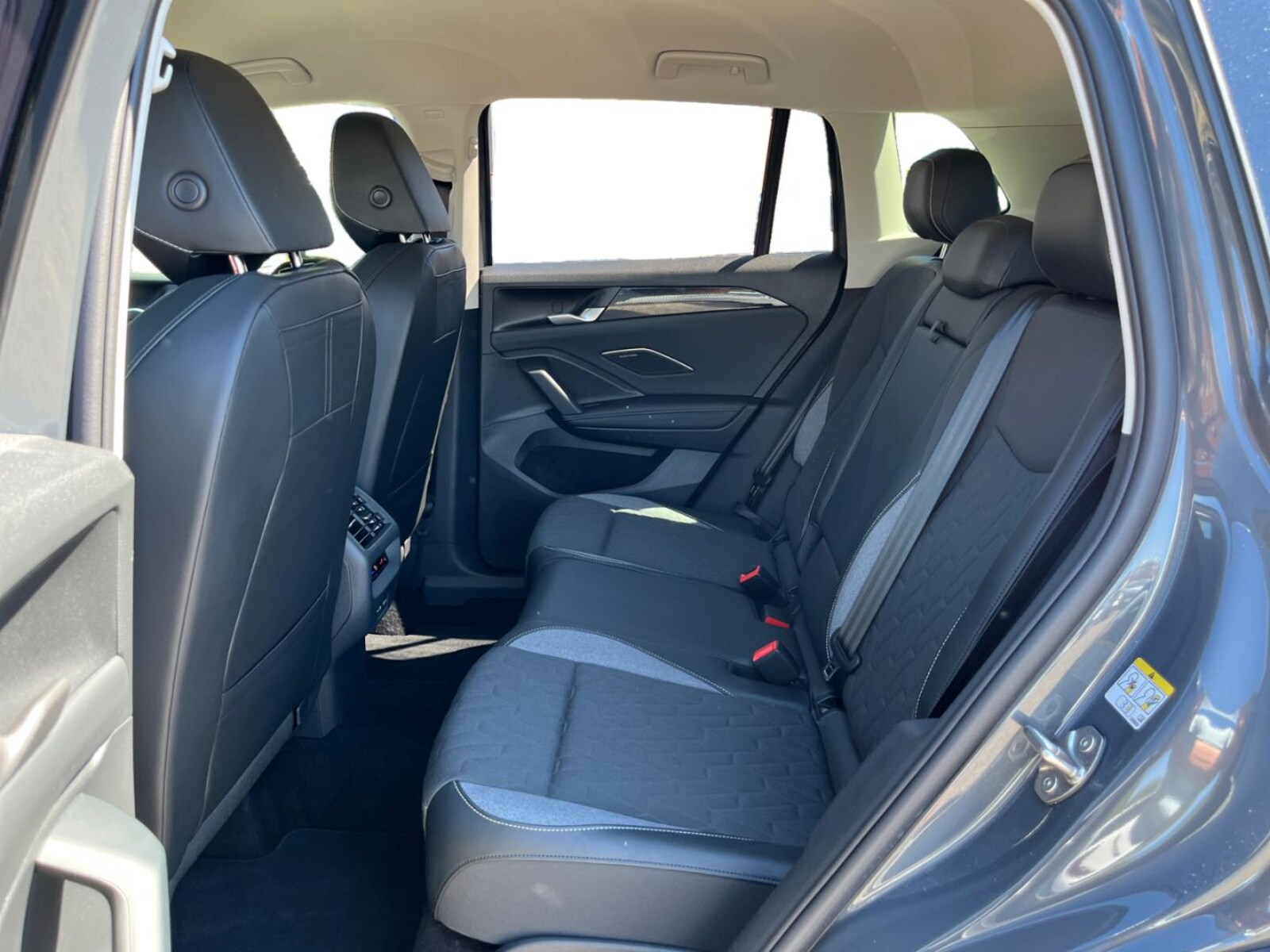 Volkswagen Tiguan – Bild 10