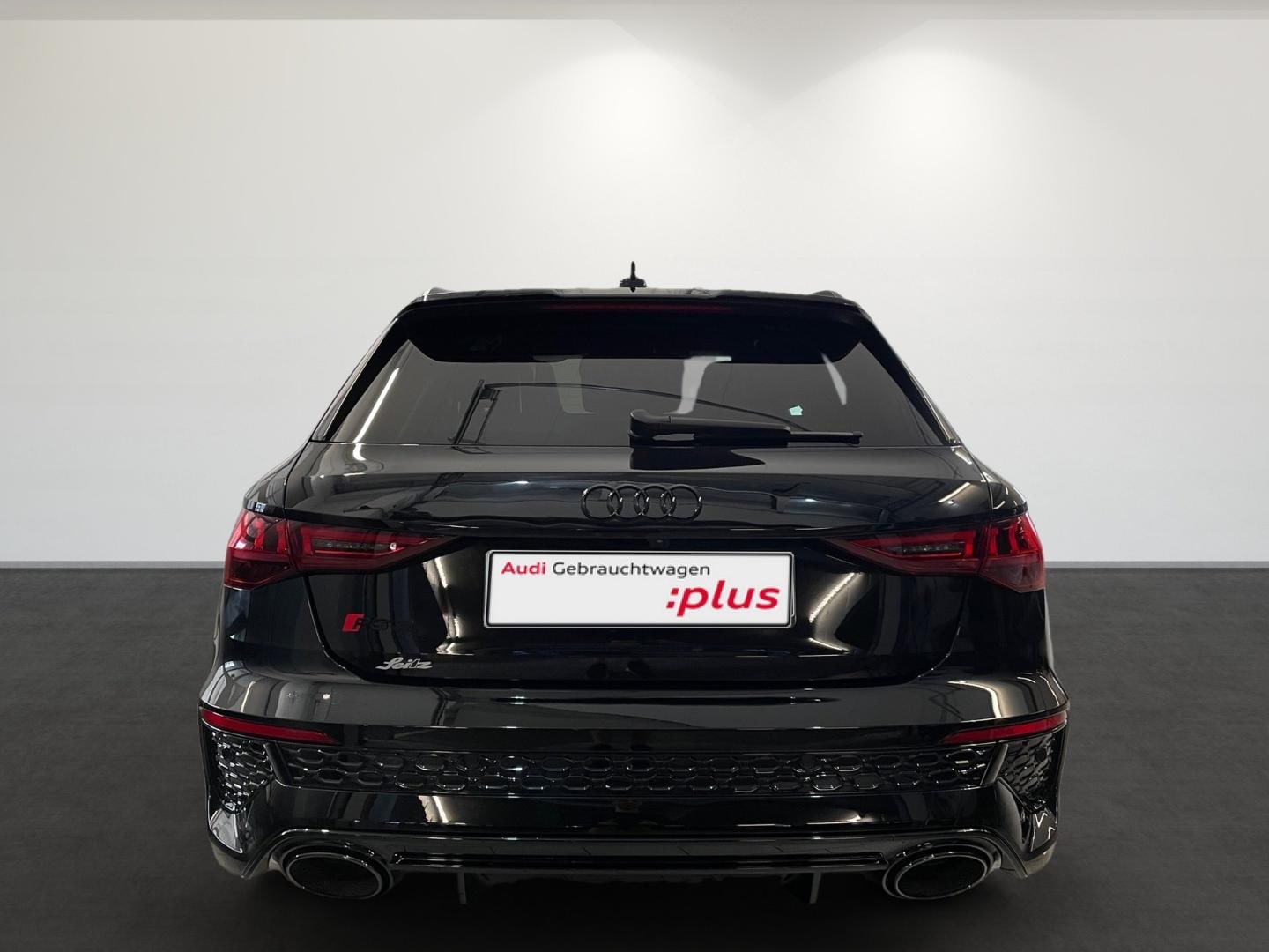 Bild über Audi RS 3 Sportback TFSI quattro S tronic - für weitere Informationen kontaktieren Sie den Audi Partner
