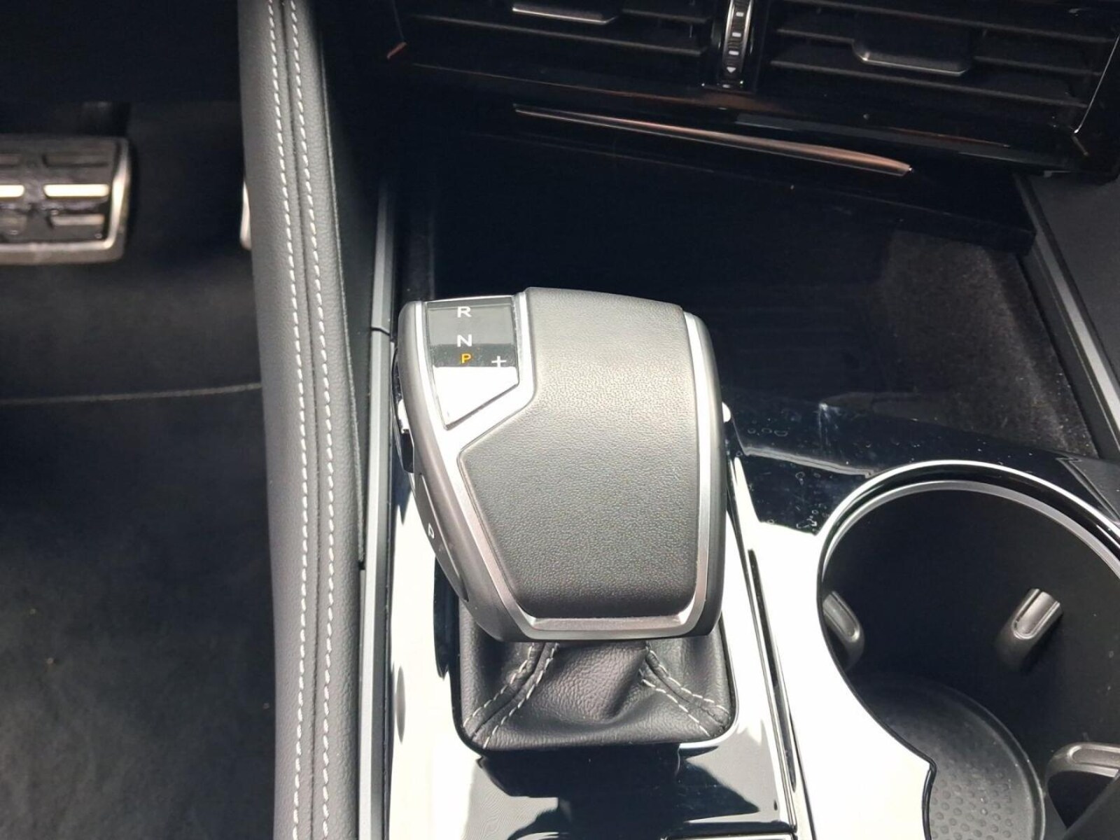 Volkswagen Touareg – Bild 11