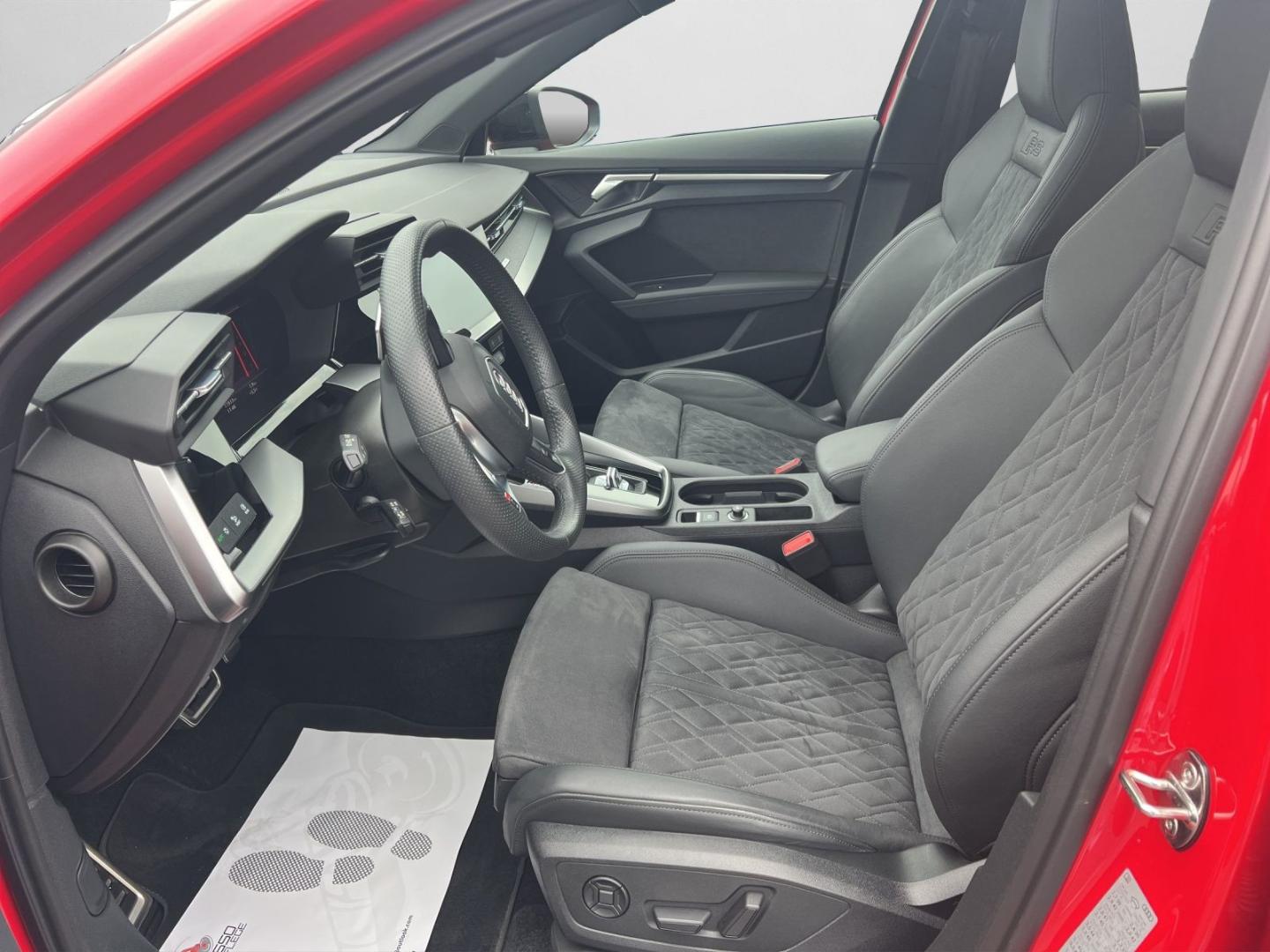 Image about Audi RS 3 Limousine TFSI quattro S tronic