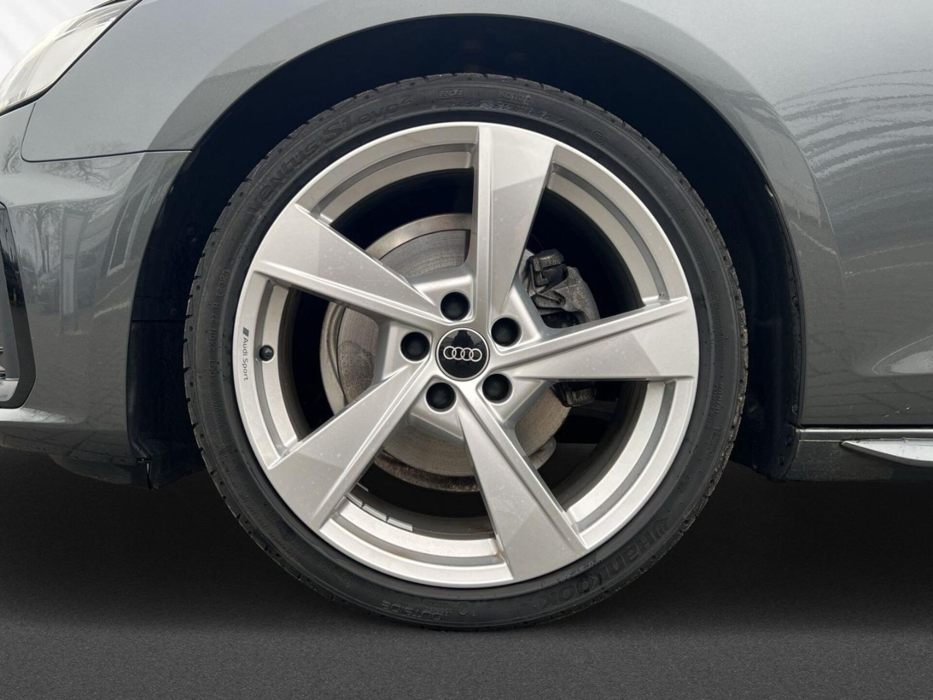 Audi A4 Avant S line