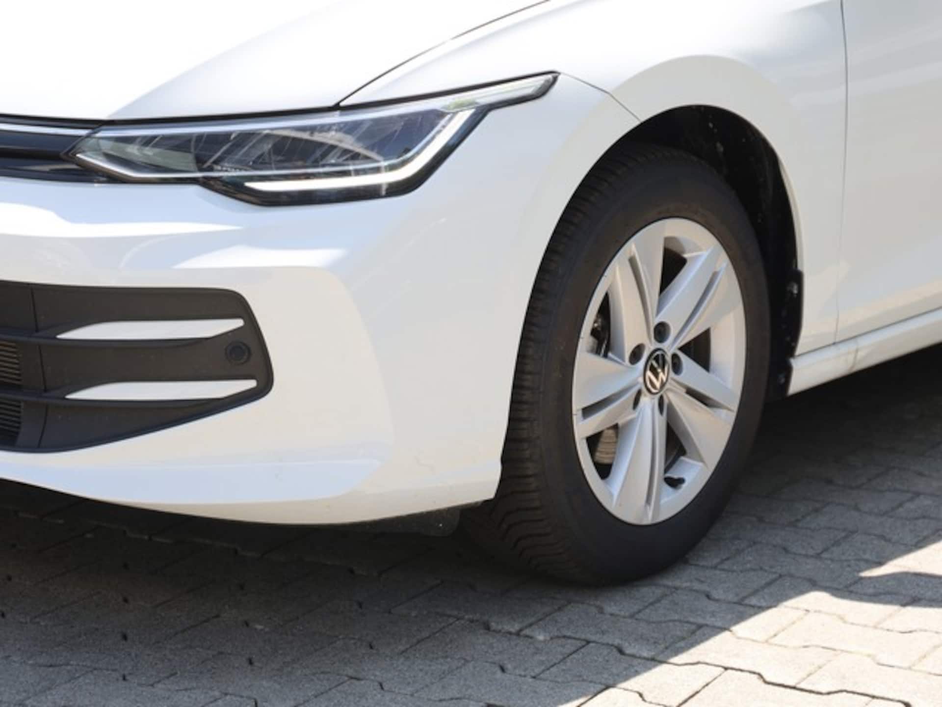 Volkswagen Golf Life