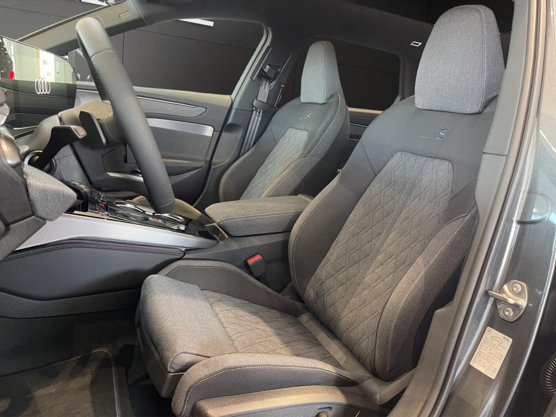 Audi A6 Avant edition one