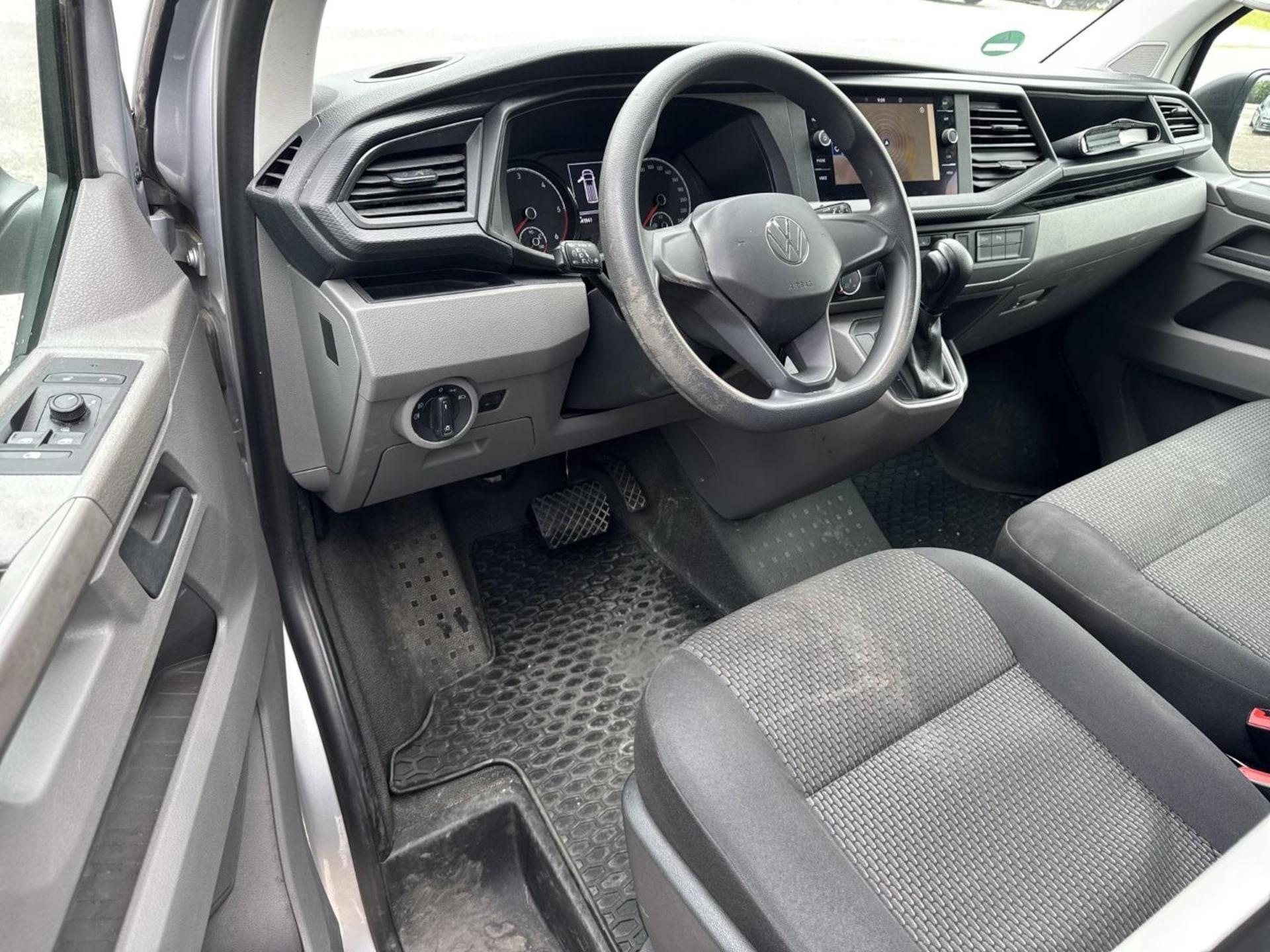 Volkswagen T6.1 Transporter Kasten kurzer Radstand