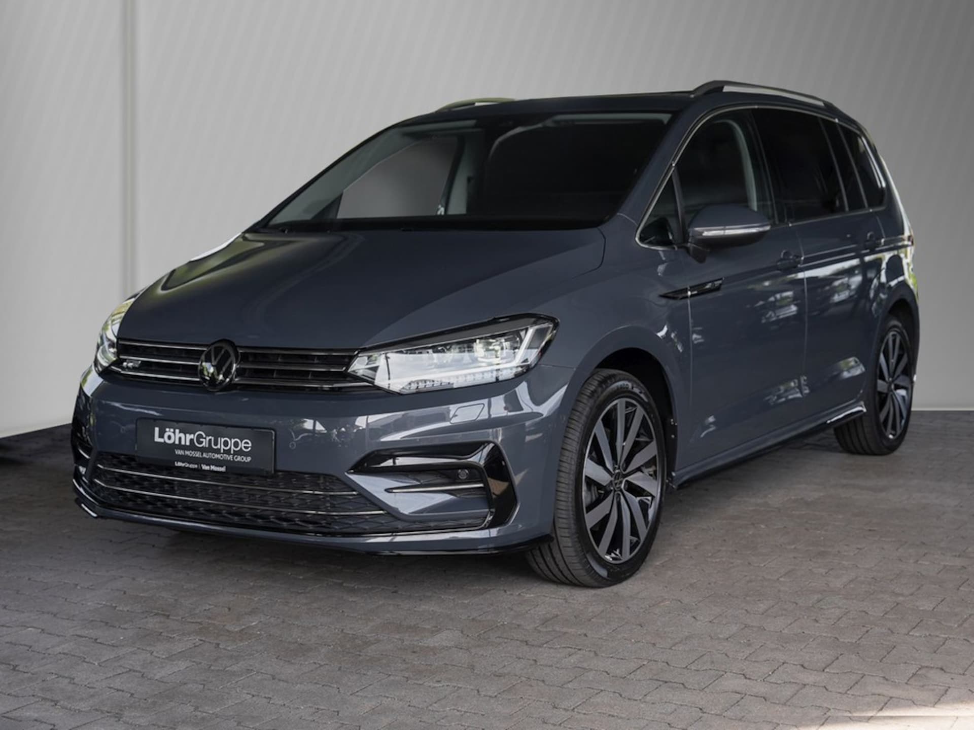 Volkswagen Touran — Volkswagen Touran Touran 1,5 TSI DSG Highline/R-Line 7-Sitzer,AHK...