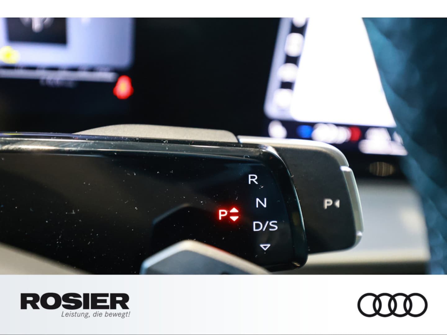 Bild über Audi Q3 SUV TFSI 110 kW S tronic - für weitere Informationen kontaktieren Sie den Audi Partner