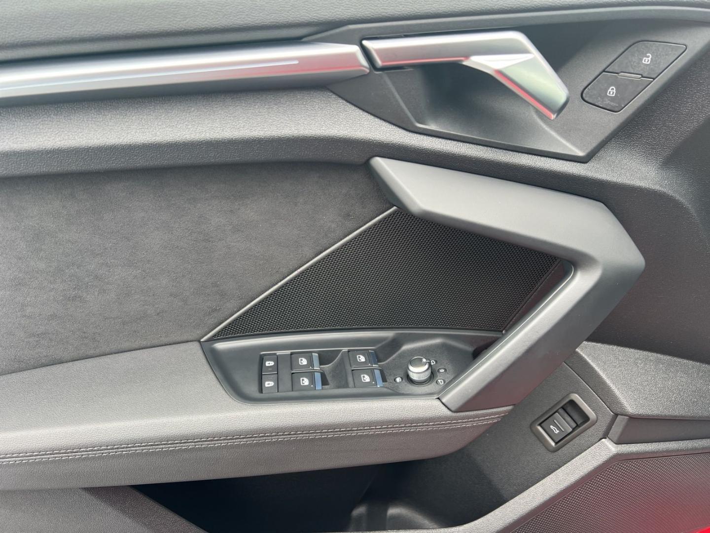 Image about Audi RS 3 Limousine TFSI quattro S tronic