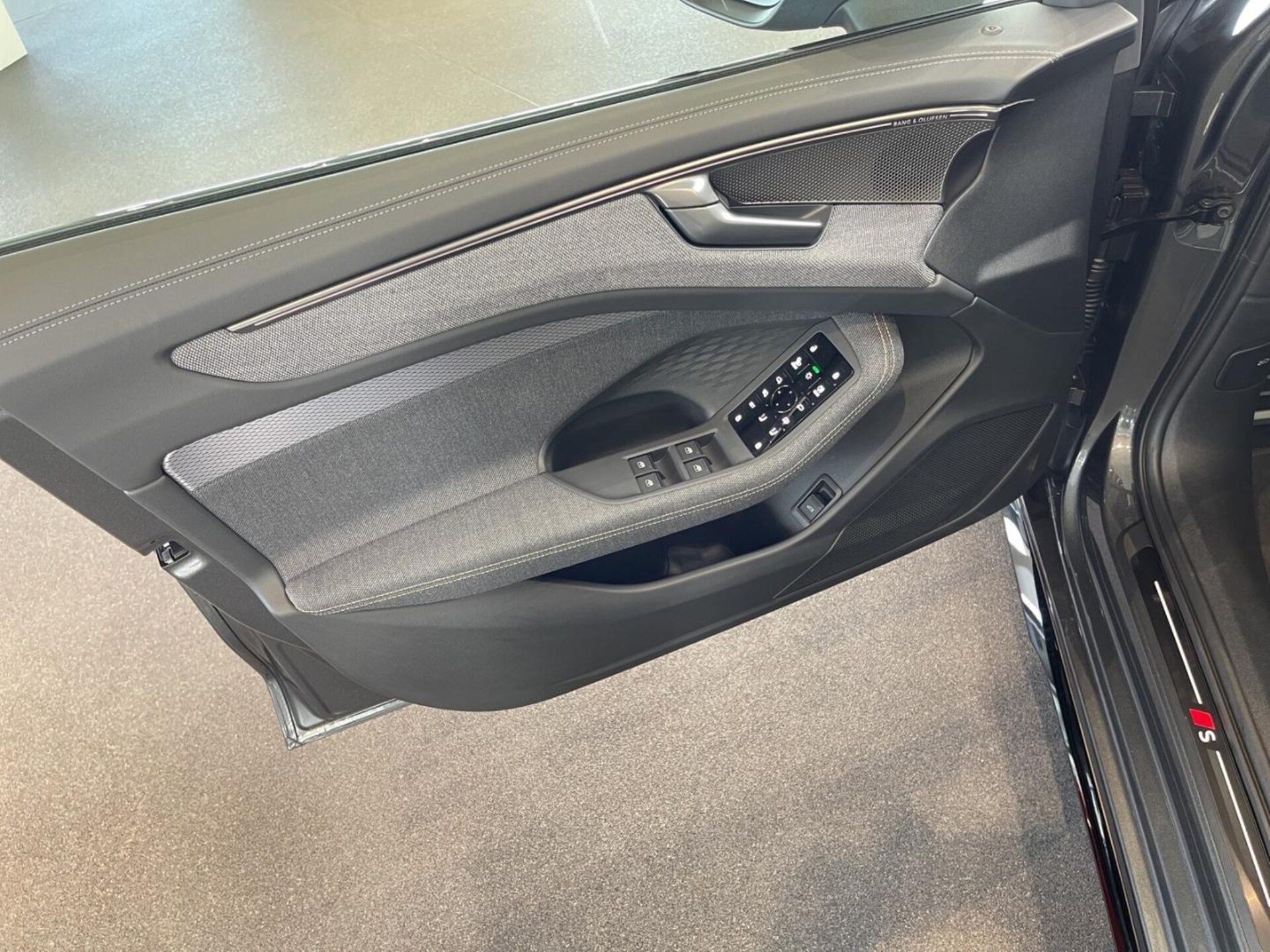 Audi A6 Avant edition one