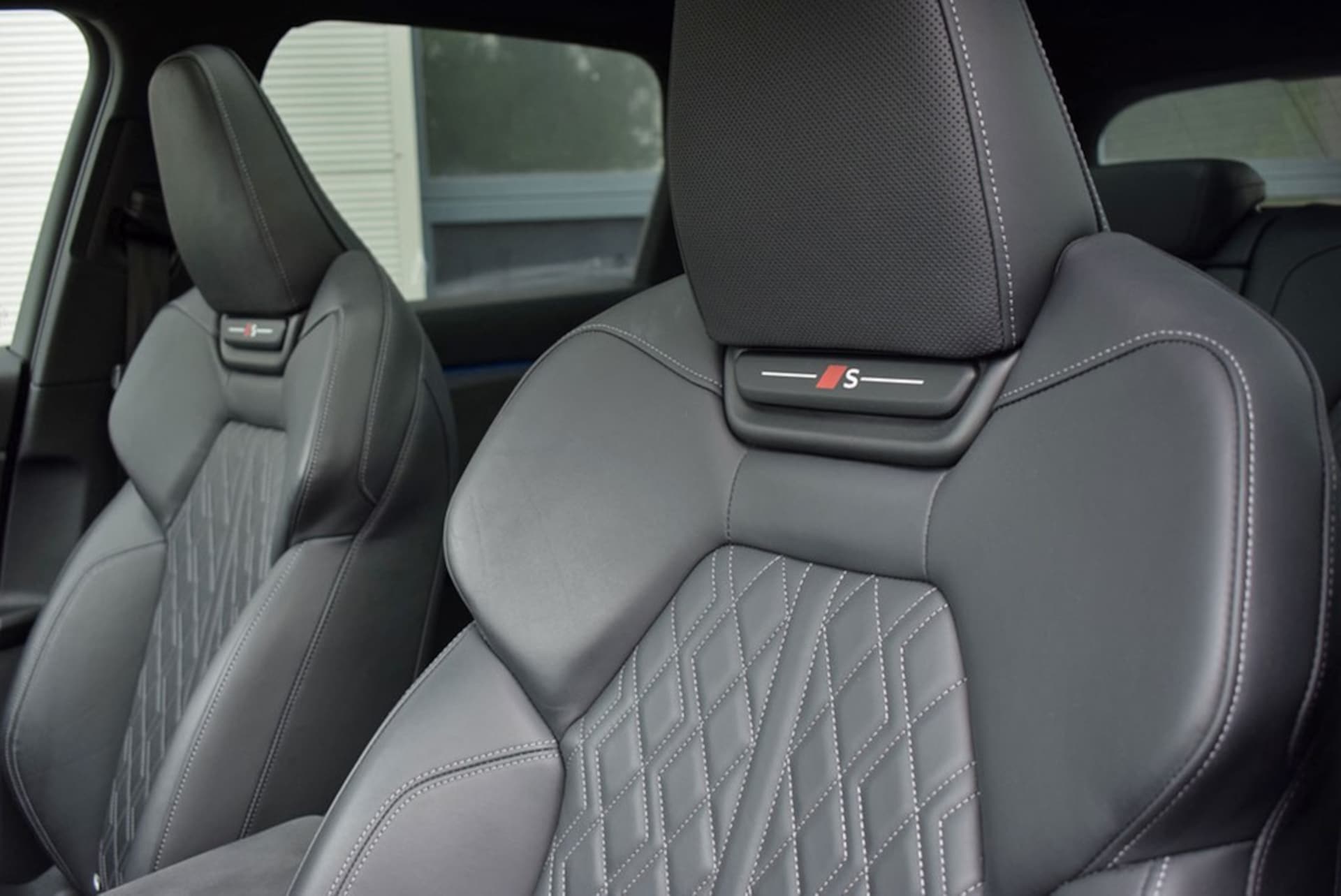 Audi SQ6 SUV e-tron