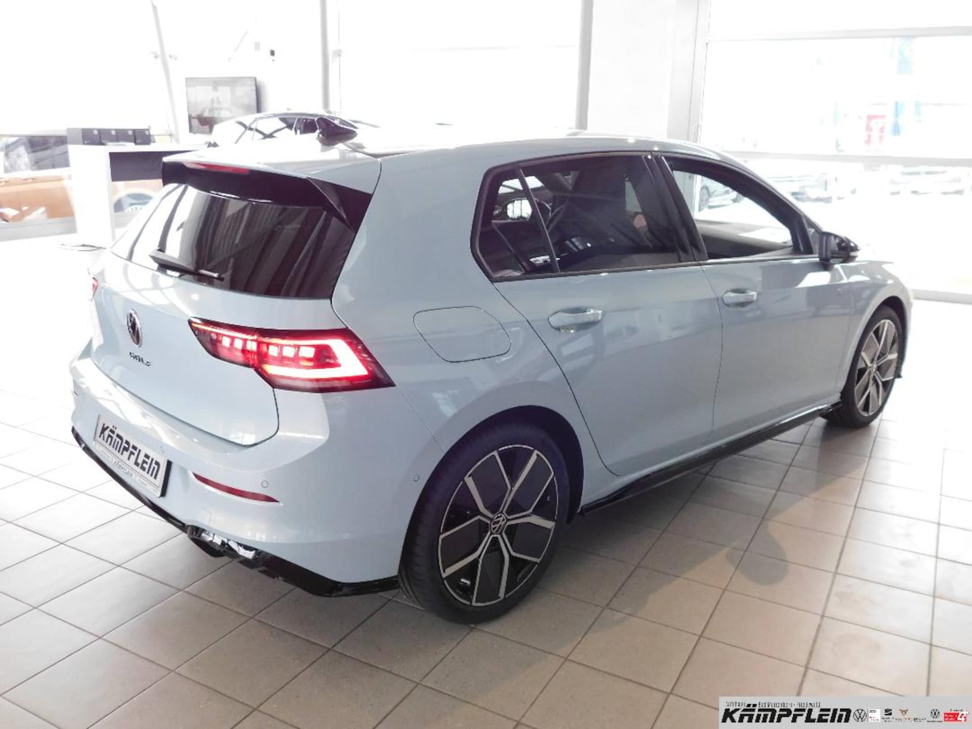 Volkswagen Golf R-Line