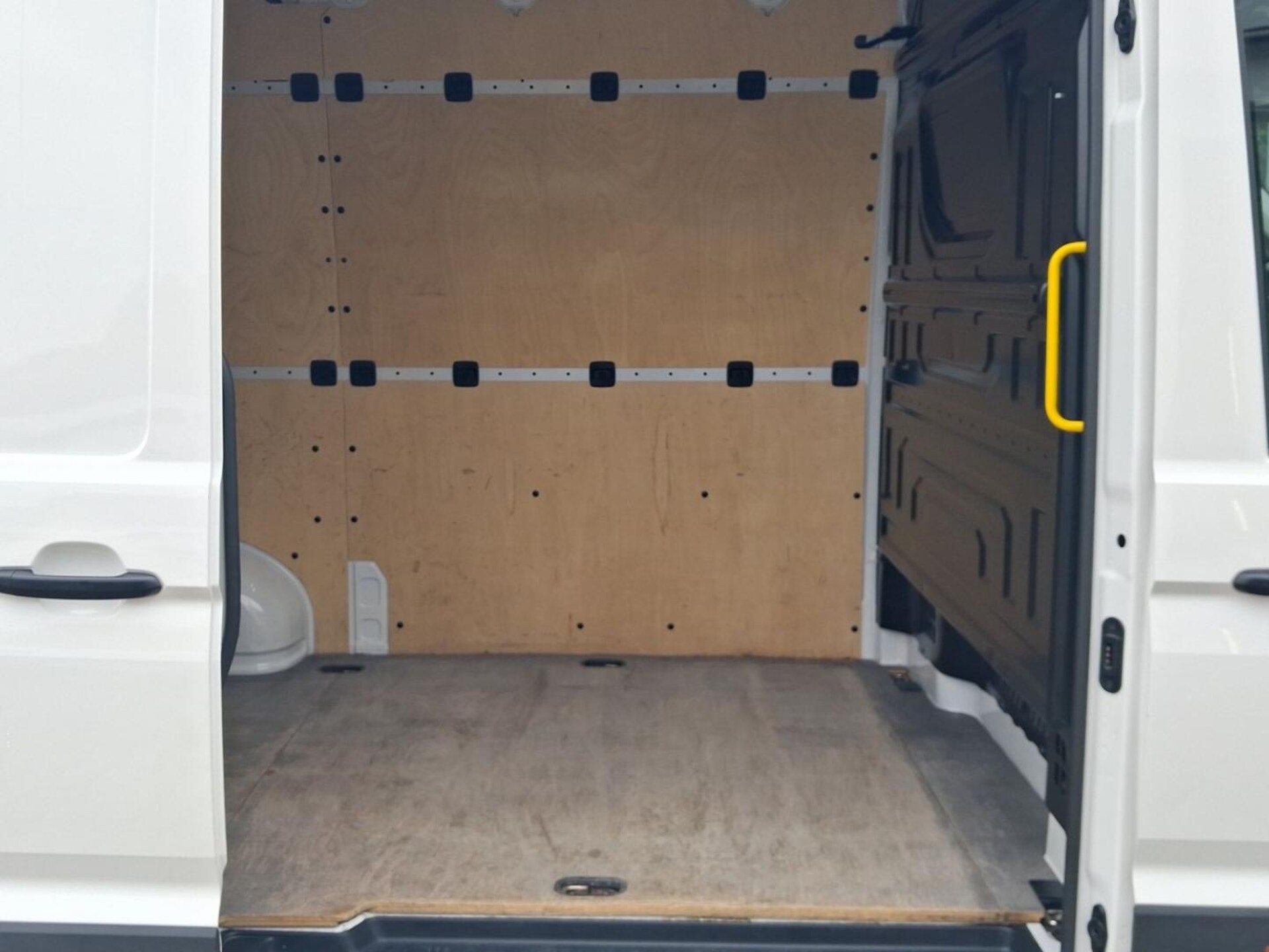 Volkswagen Crafter Kasten mittlerer Radstand